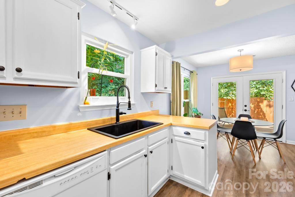 6509 Wealdstone Court — Mint Hill