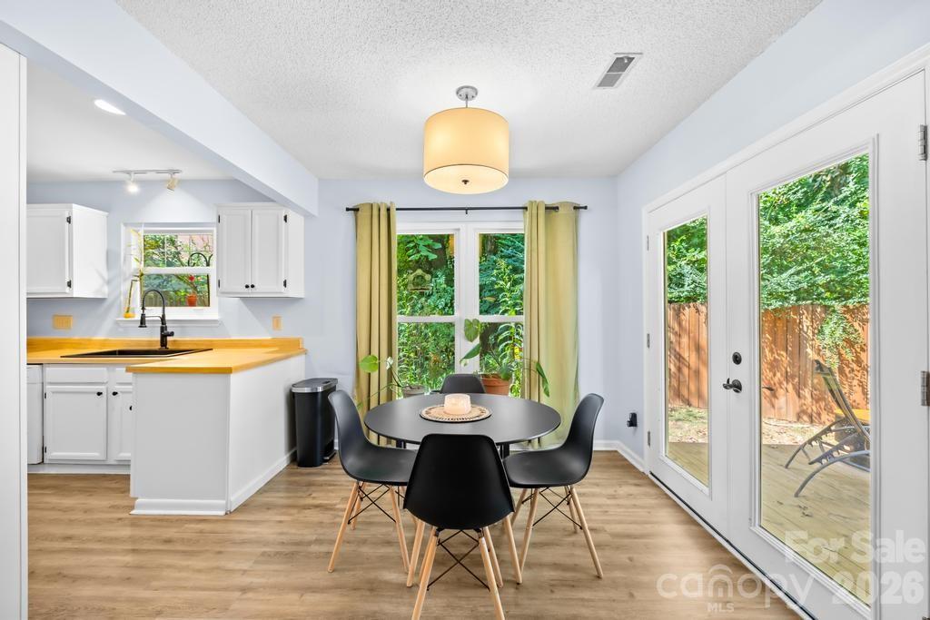 6509 Wealdstone Court — Mint Hill