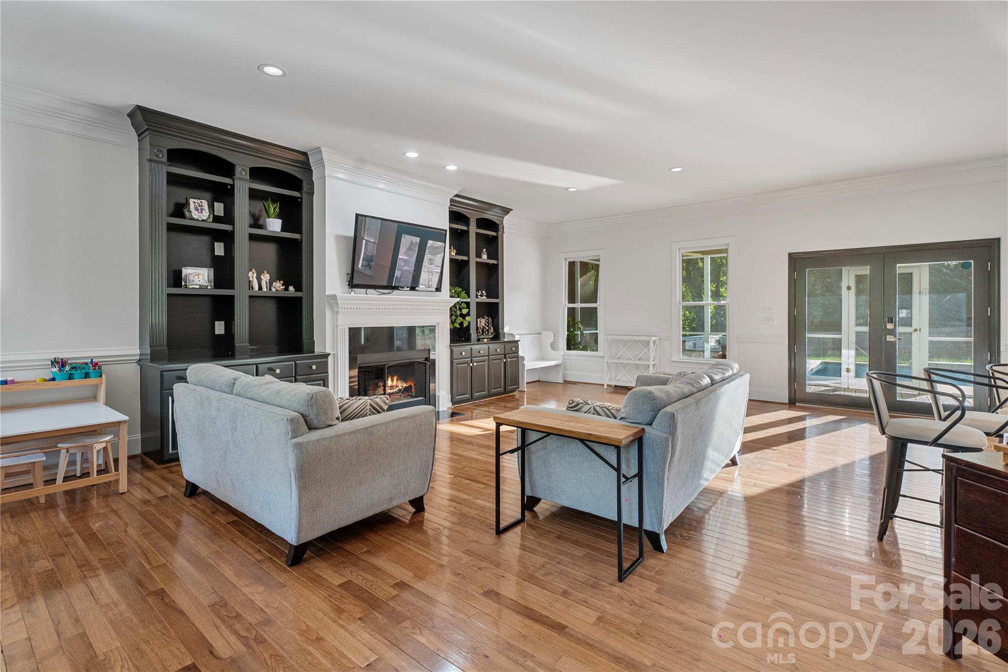 1019 10th Street Lane NW — Hickory