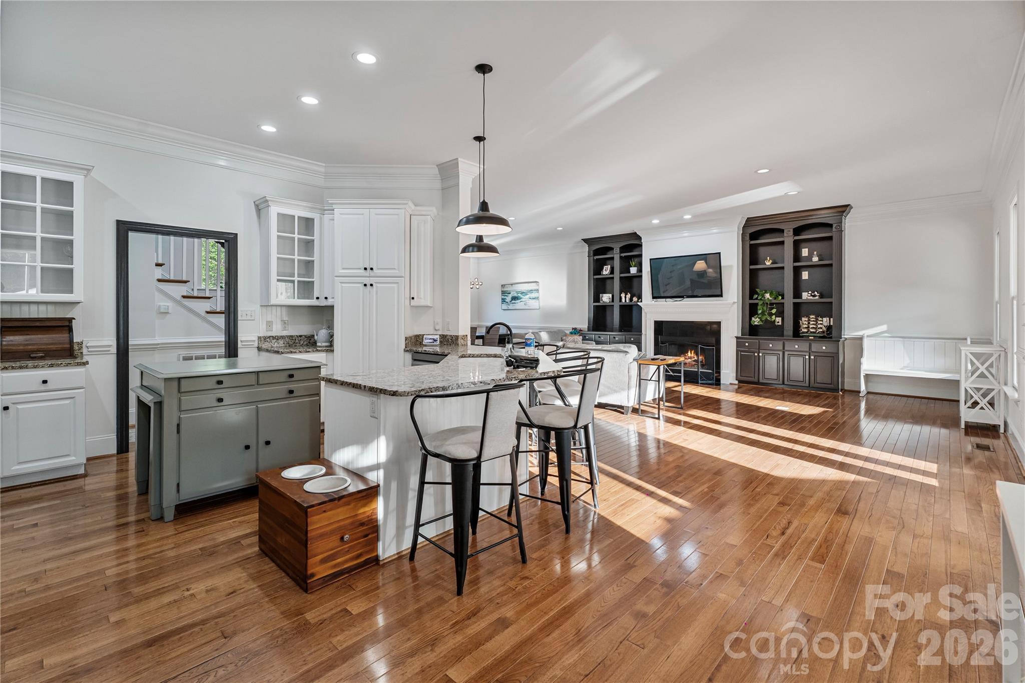 1019 10th Street Lane NW — Hickory