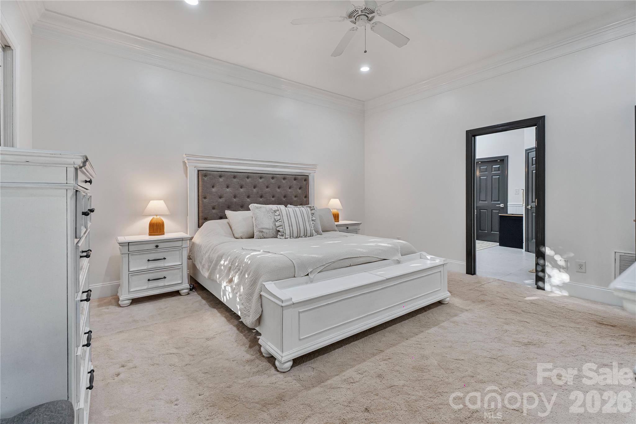 1019 10th Street Lane NW — Hickory
