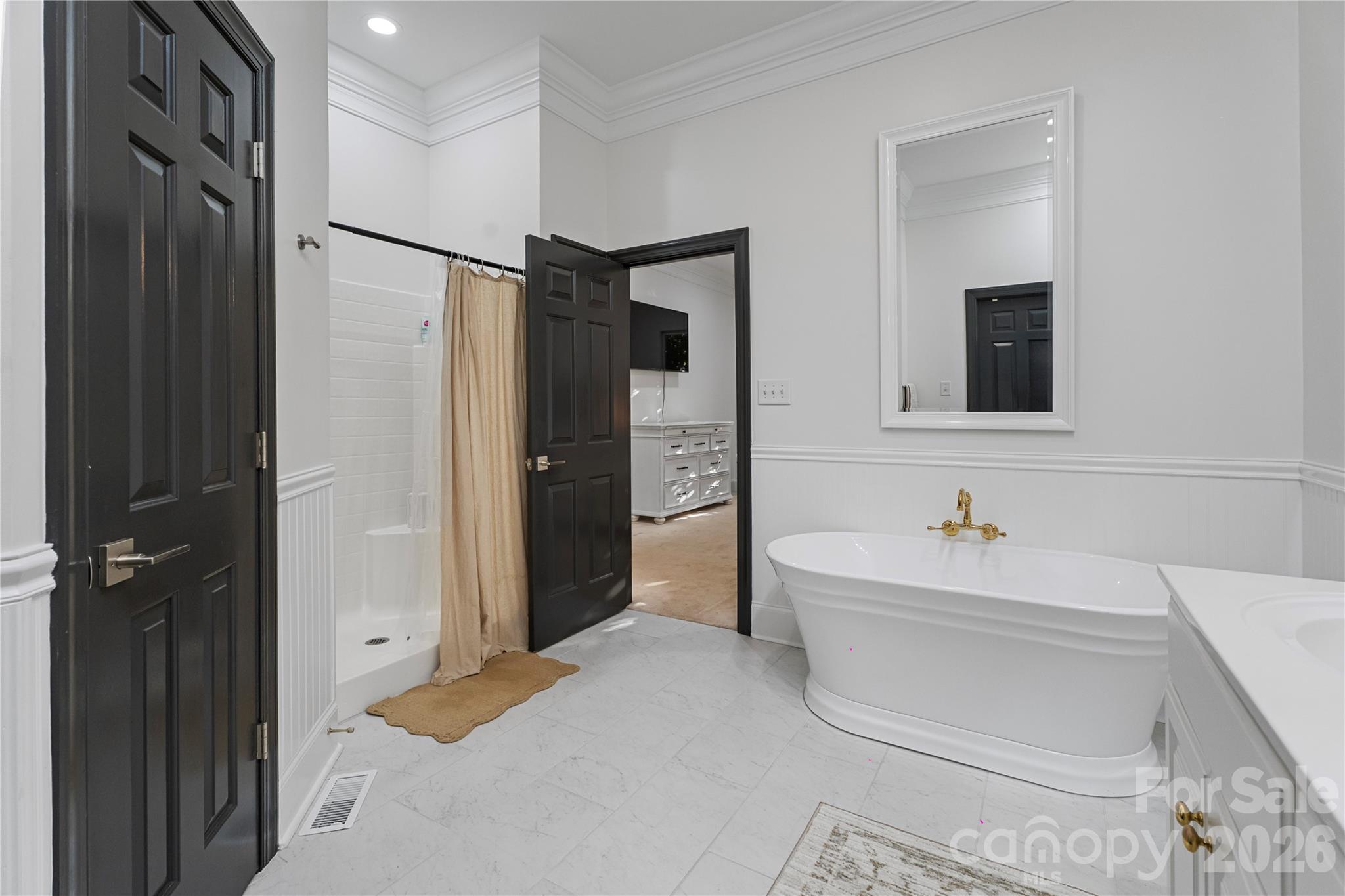 1019 10th Street Lane NW — Hickory