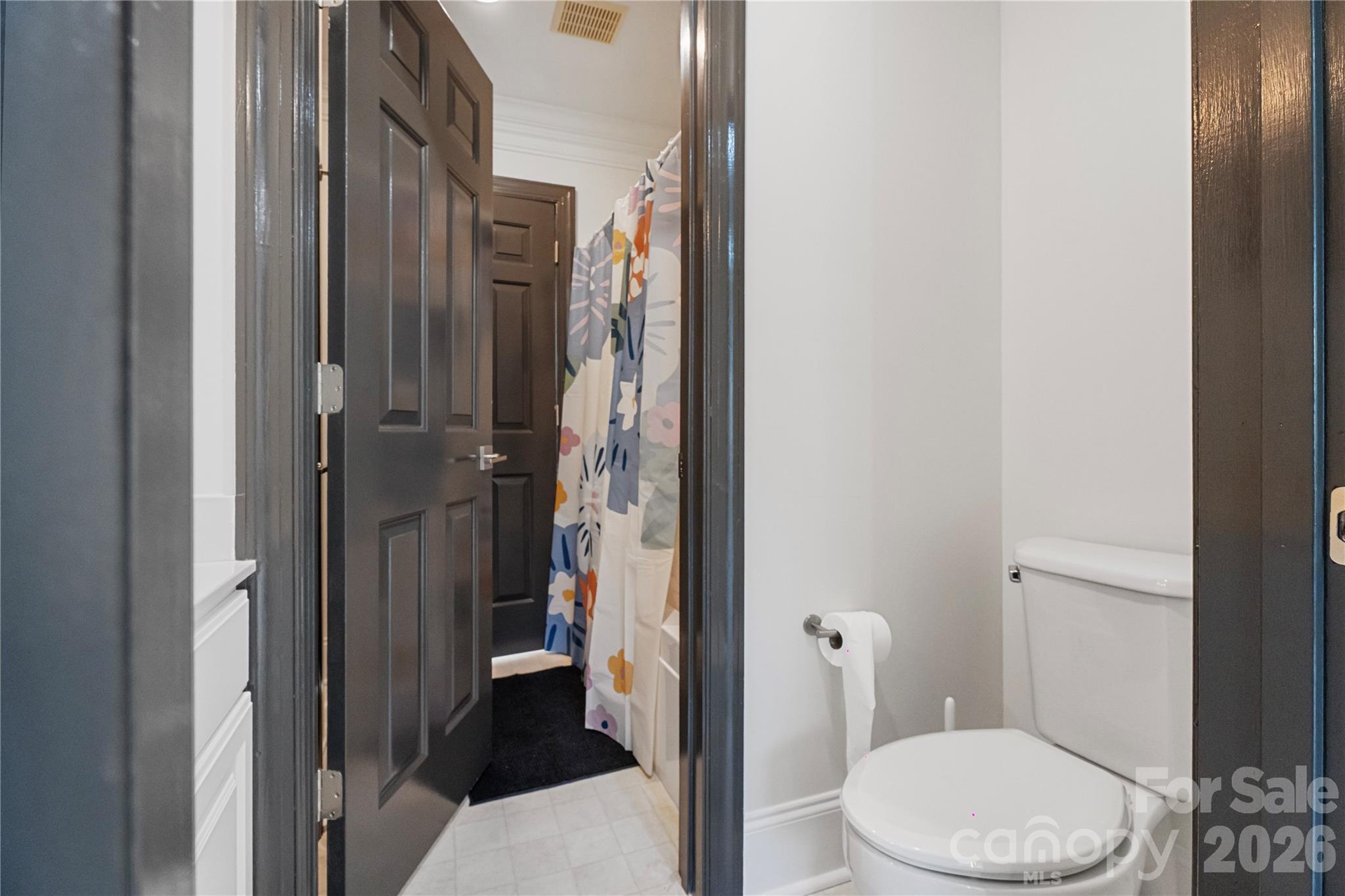 1019 10th Street Lane NW — Hickory