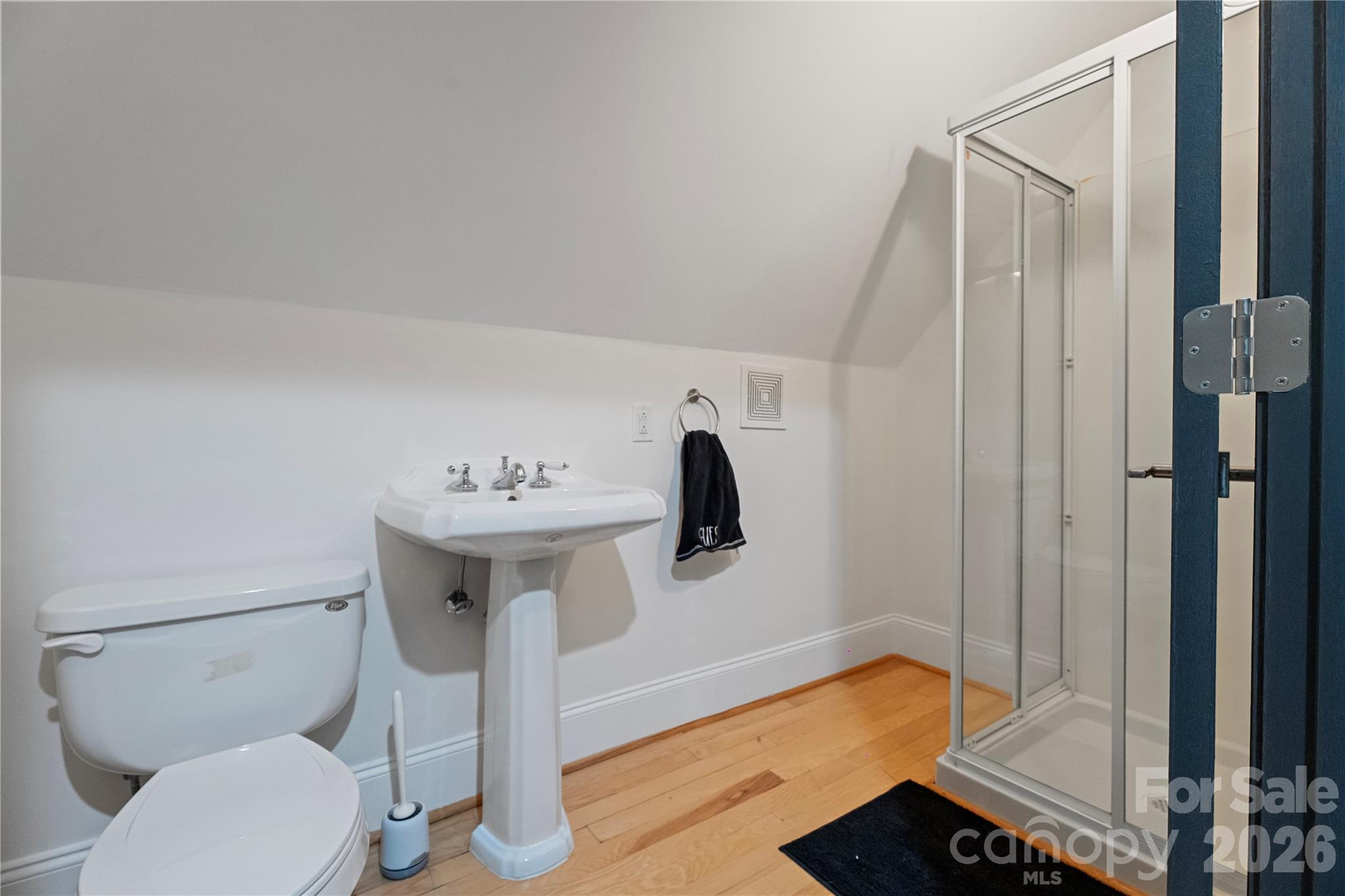 1019 10th Street Lane NW — Hickory