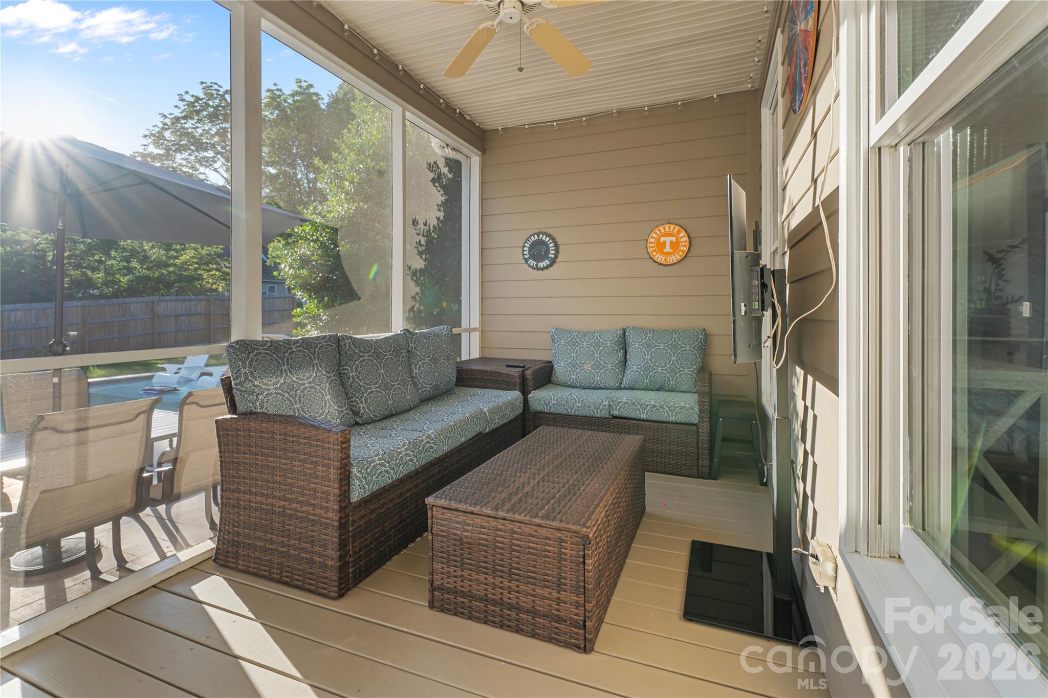 1019 10th Street Lane NW — Hickory