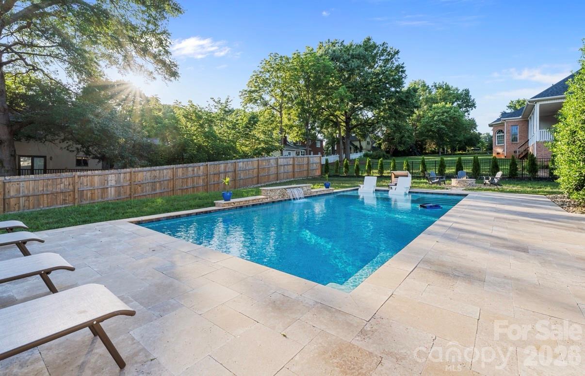 1019 10th Street Lane NW — Hickory
