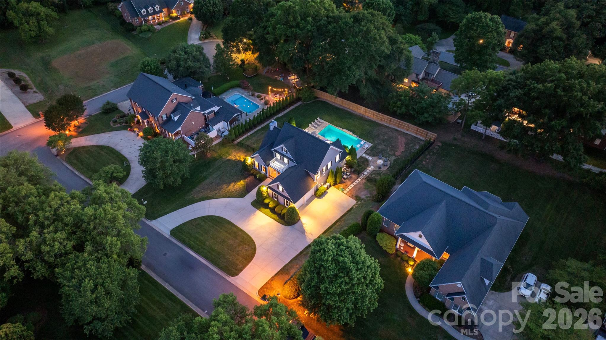 1019 10th Street Lane NW — Hickory