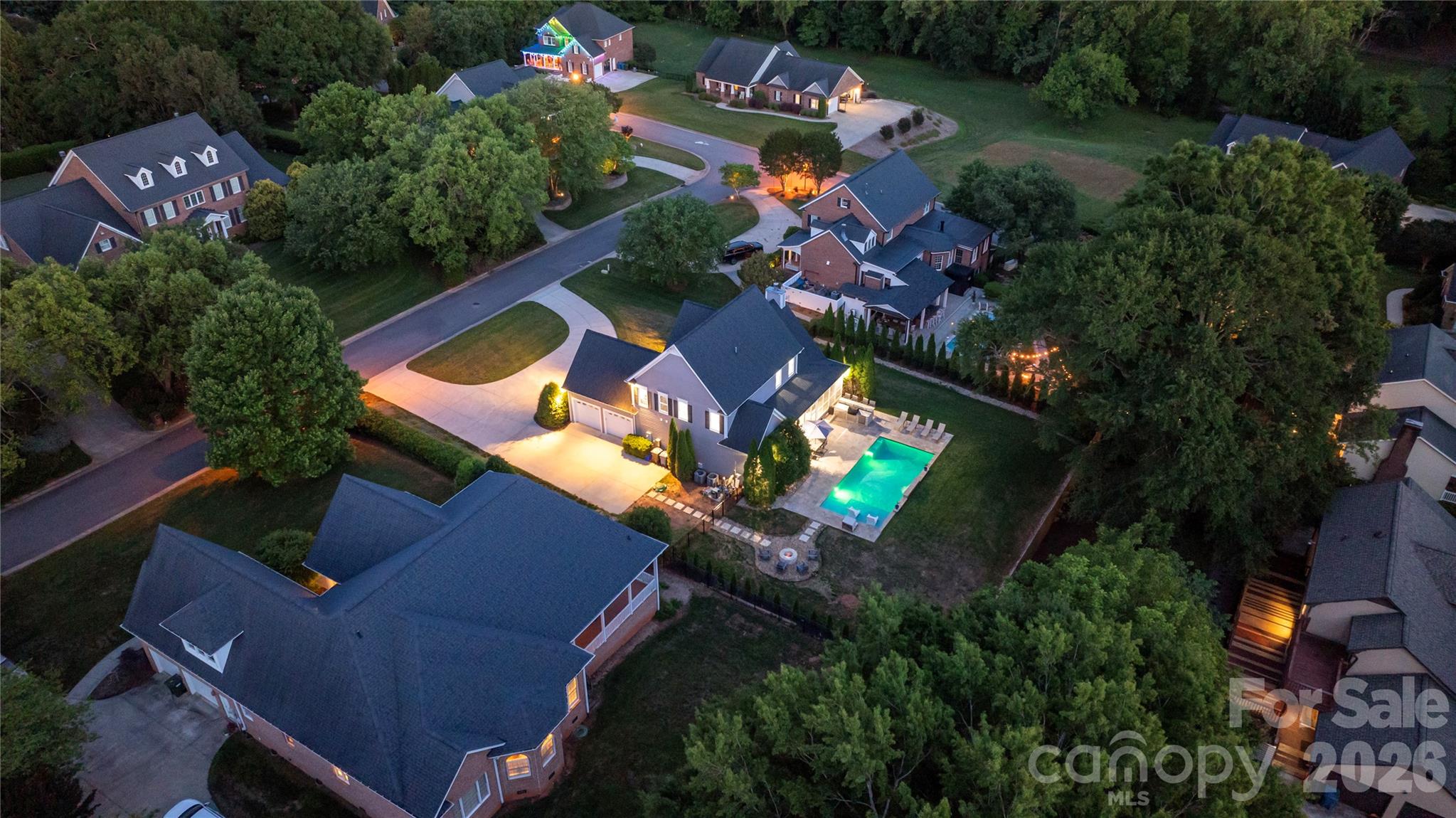1019 10th Street Lane NW — Hickory