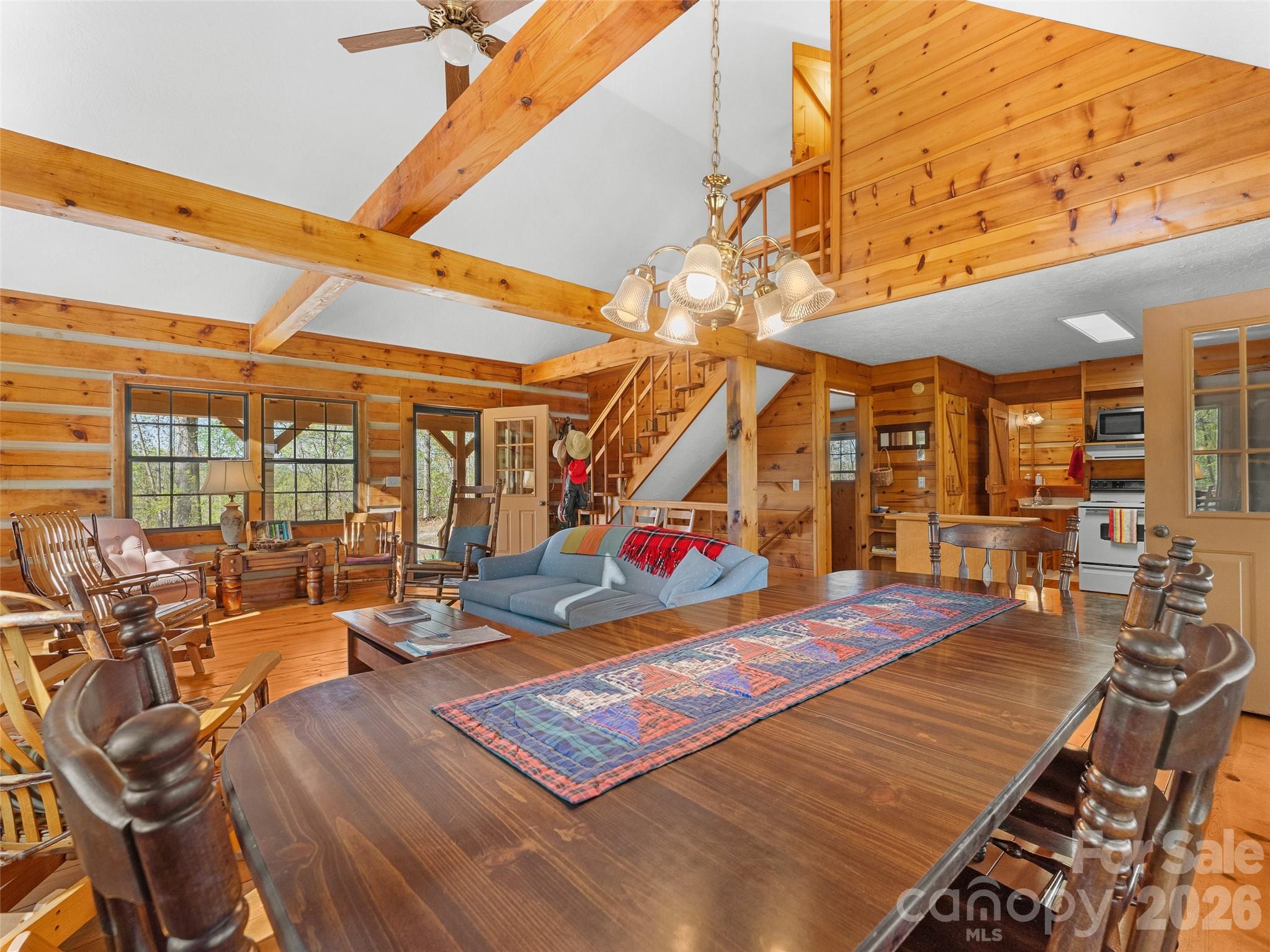 178 Tablerock Drive — Saluda