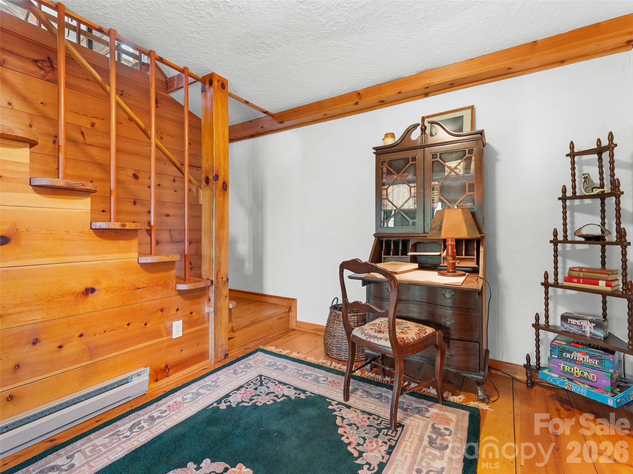 178 Tablerock Drive — Saluda