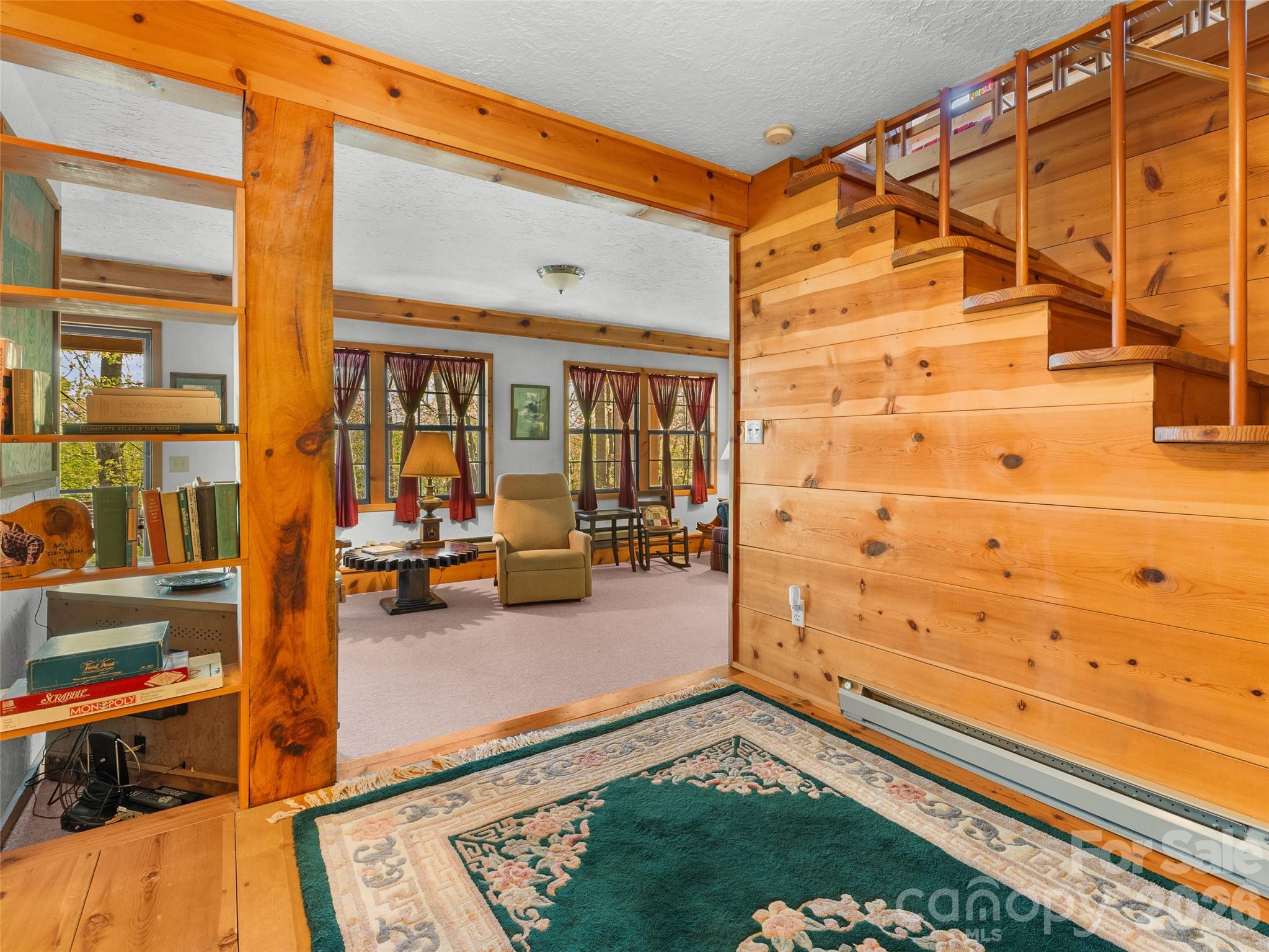 178 Tablerock Drive — Saluda