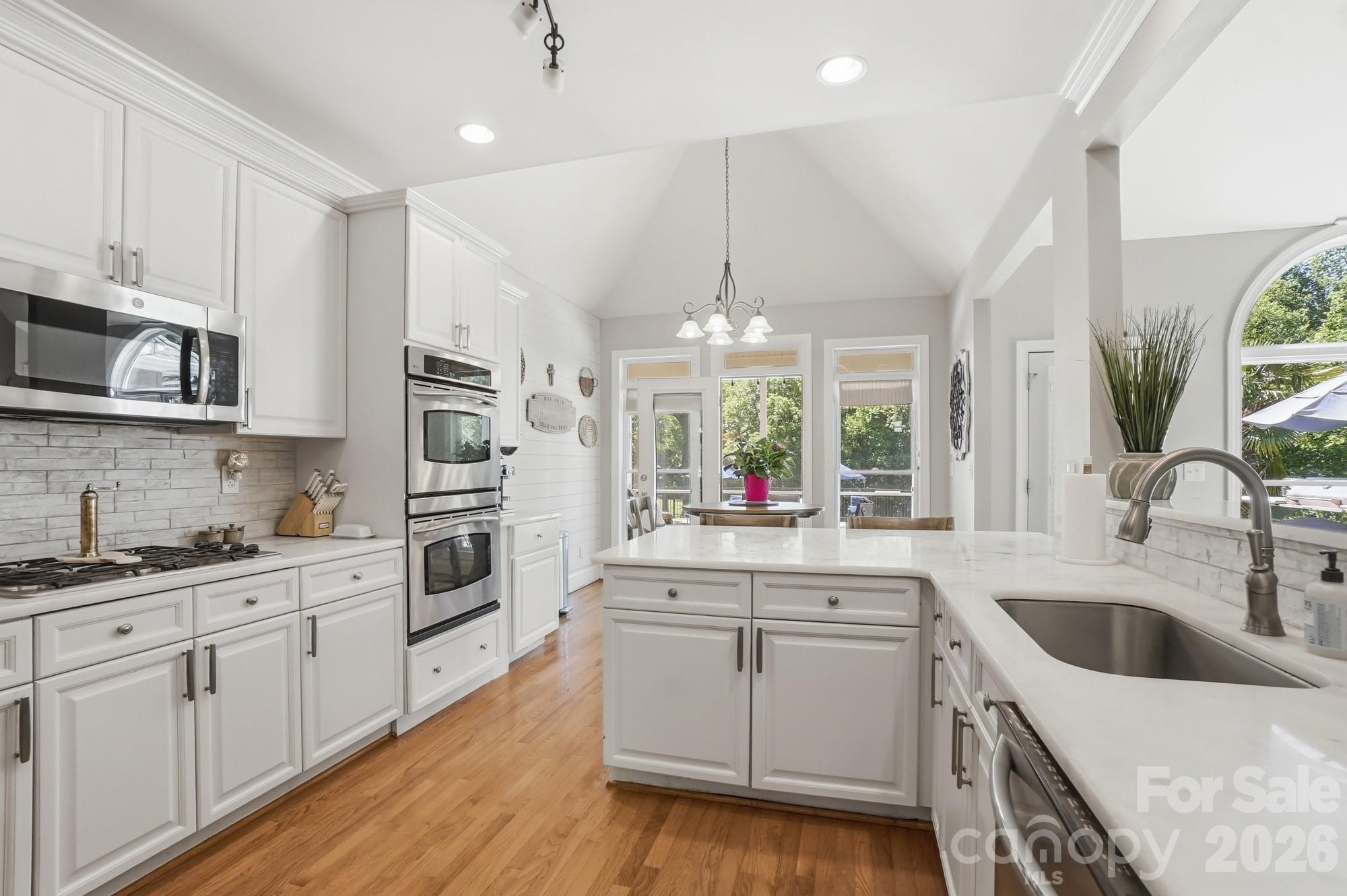 2066 Applebrook Drive — Wesley Chapel