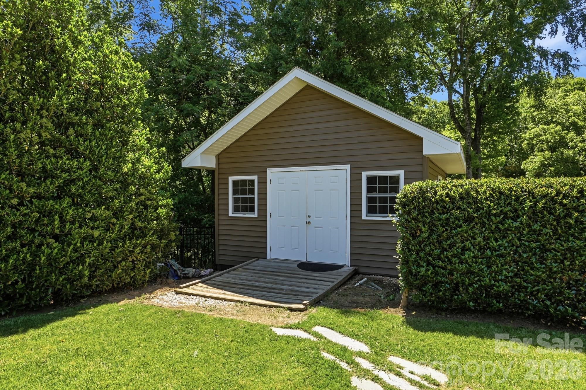 2066 Applebrook Drive — Wesley Chapel