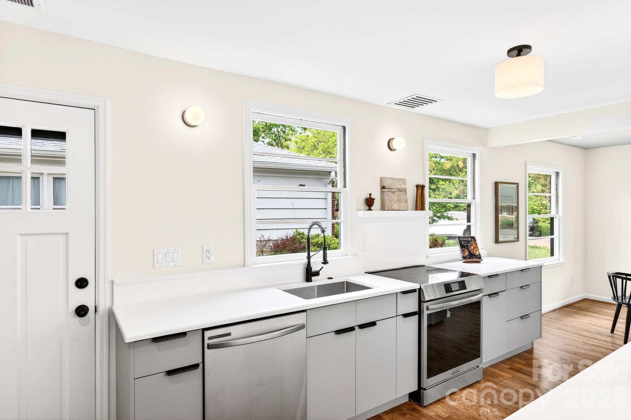 4 Baird Lane — Asheville