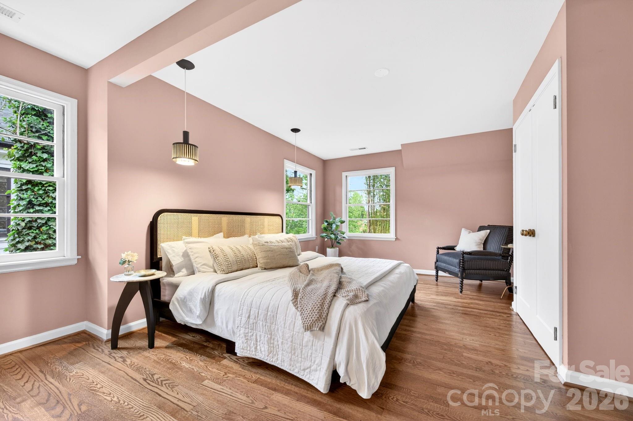 4 Baird Lane — Asheville