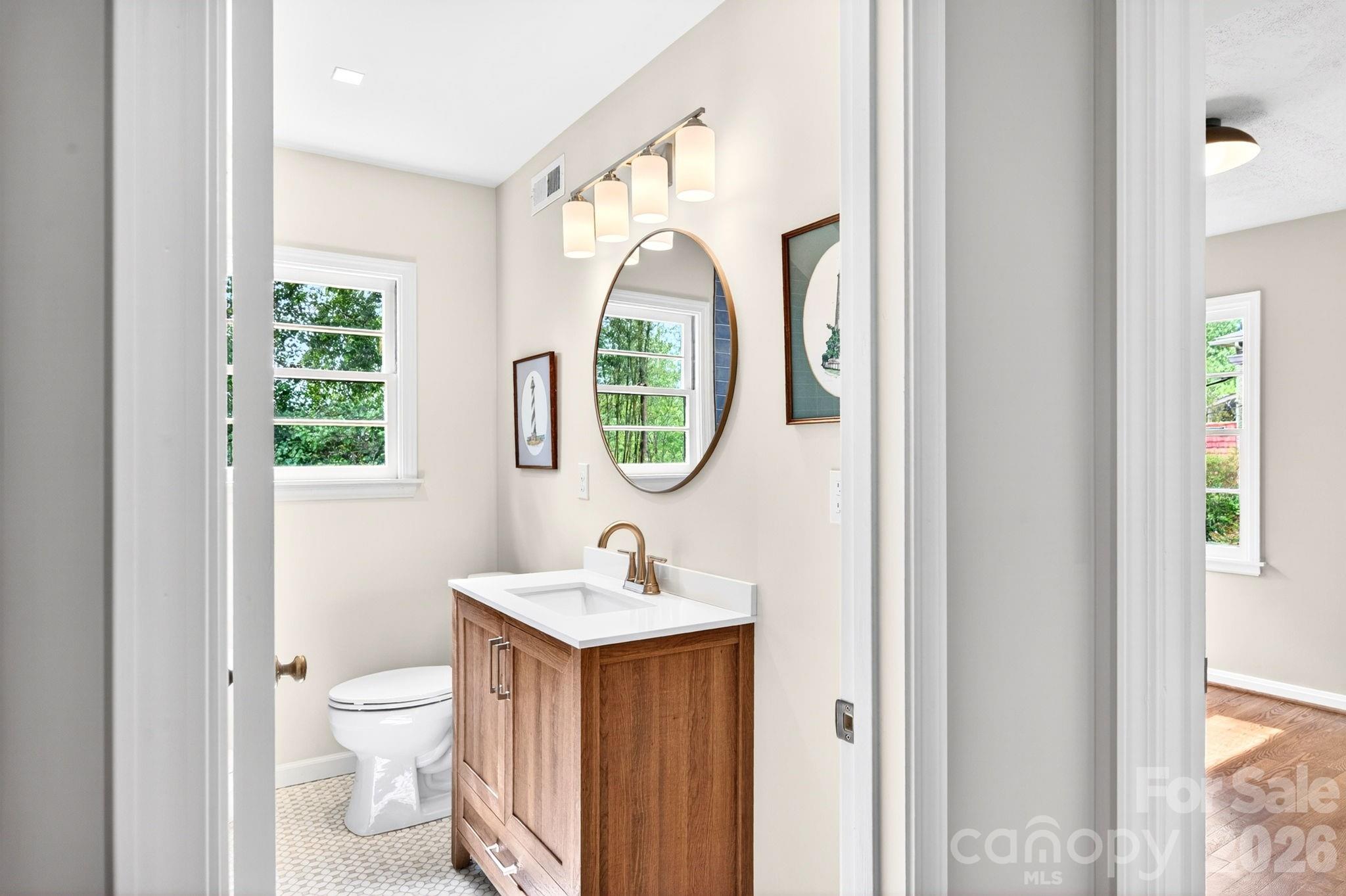 4 Baird Lane — Asheville
