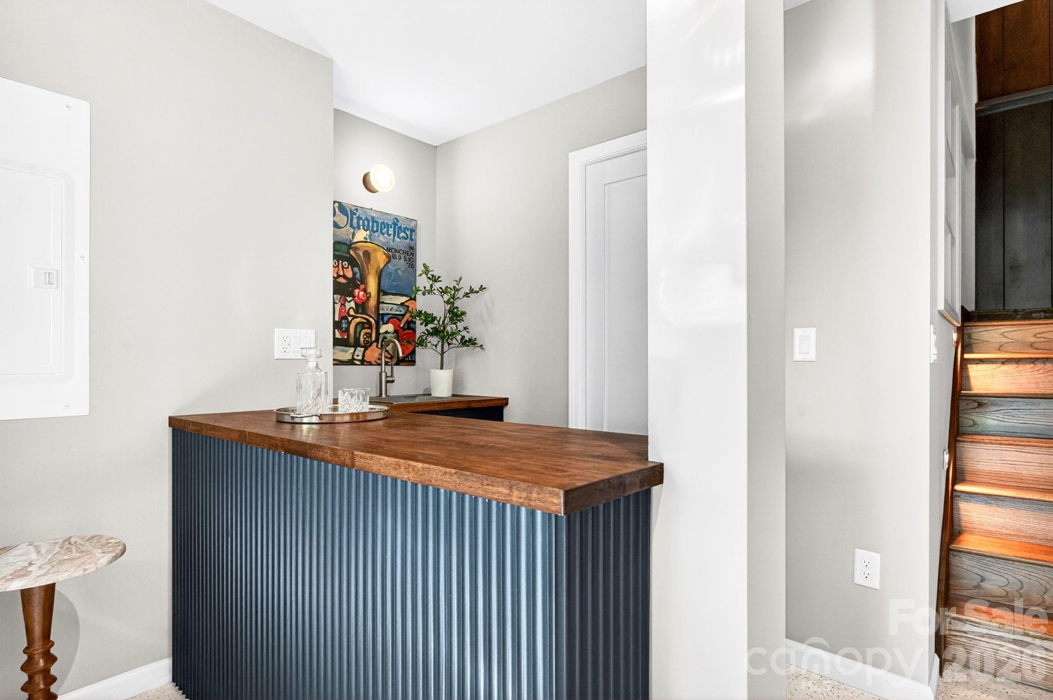 4 Baird Lane — Asheville
