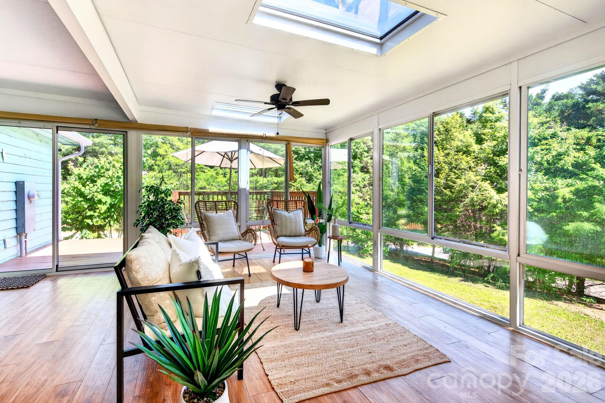 109 Lovers Loop Road — Asheville