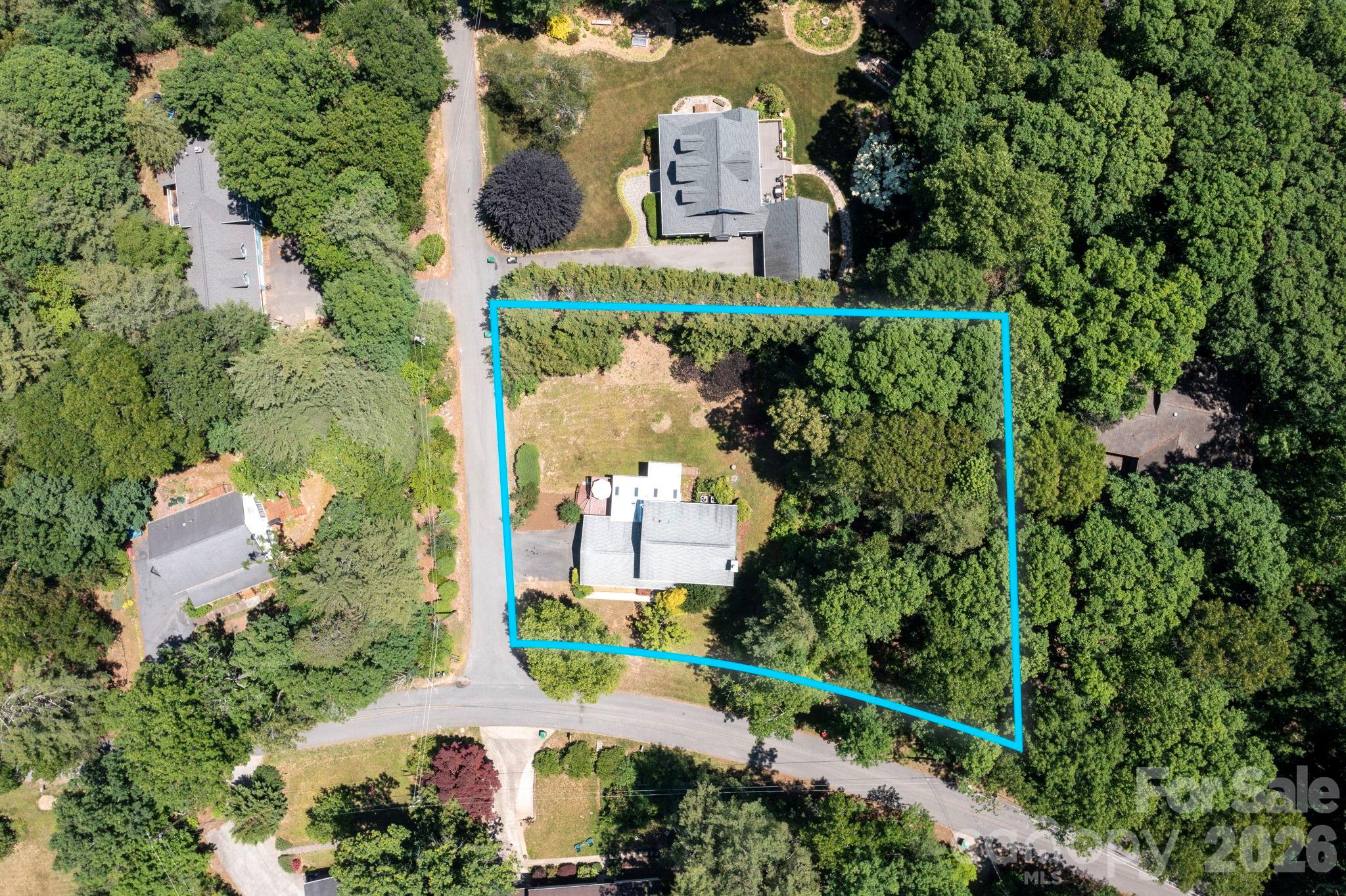 109 Lovers Loop Road — Asheville