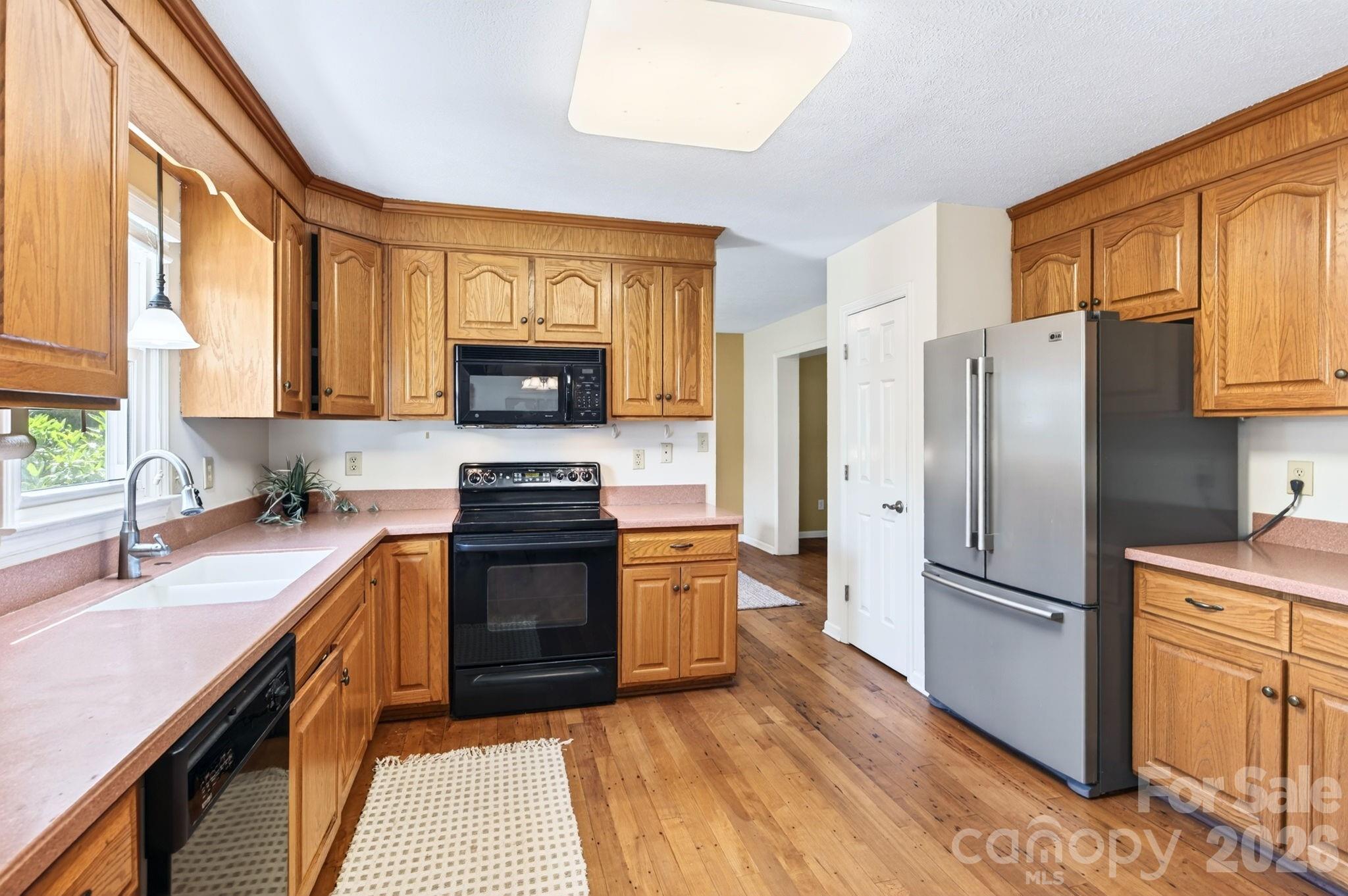 109 Lovers Loop Road — Asheville