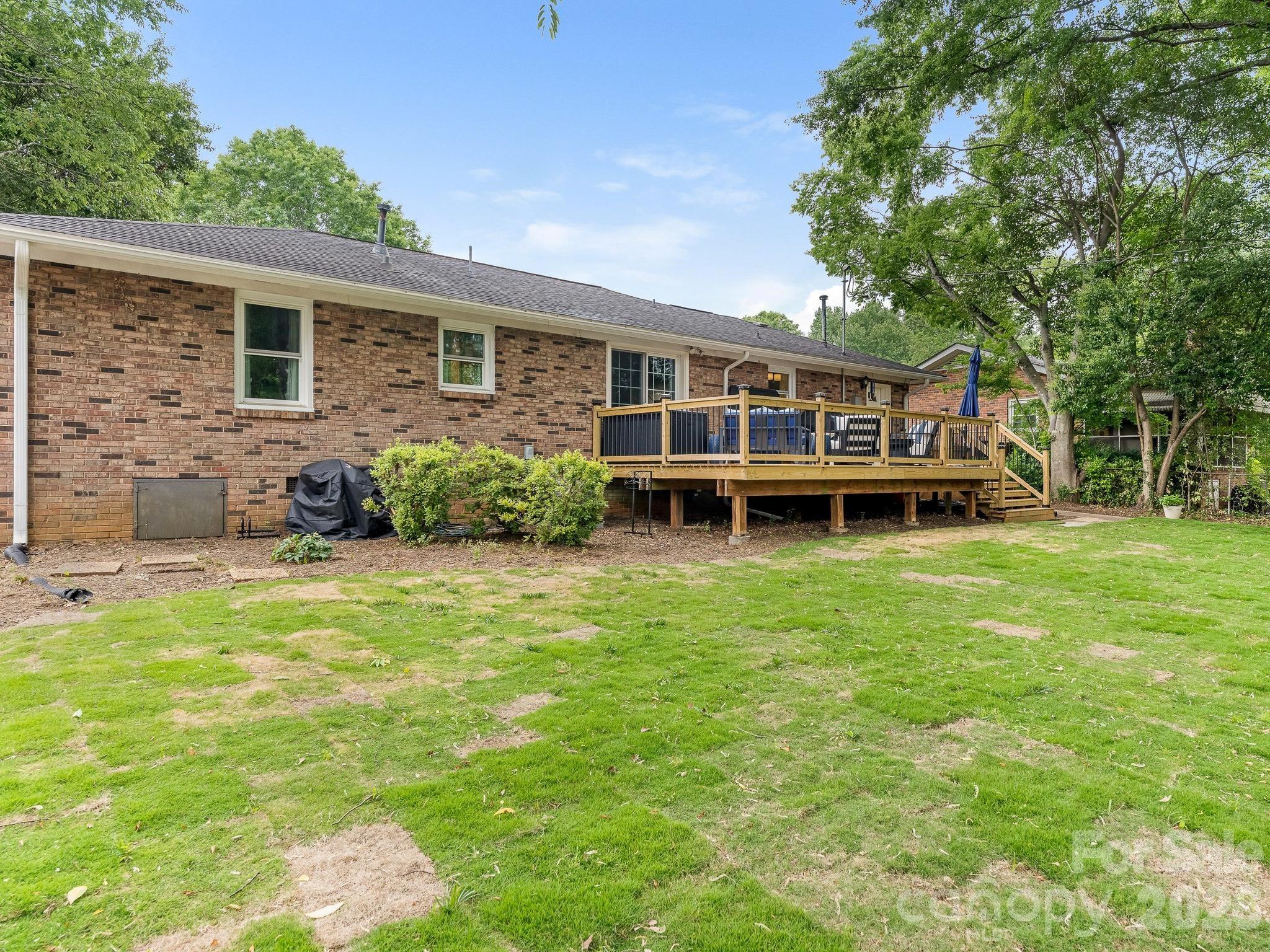 845 Fairbanks Road — Charlotte