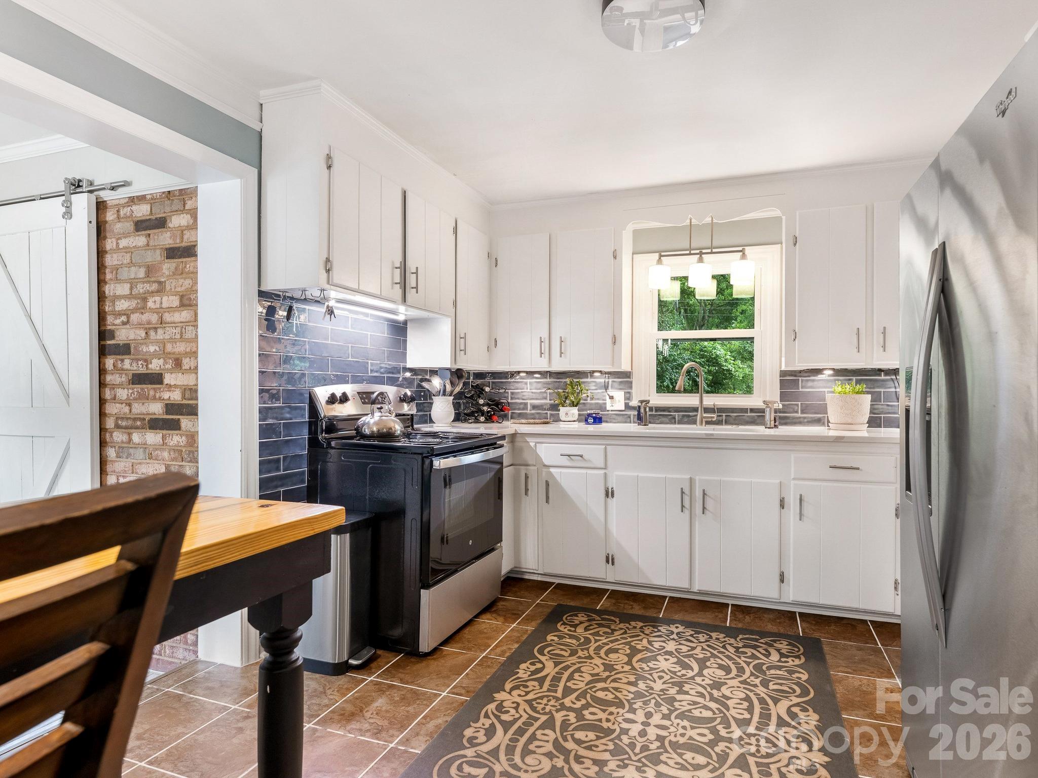 845 Fairbanks Road — Charlotte