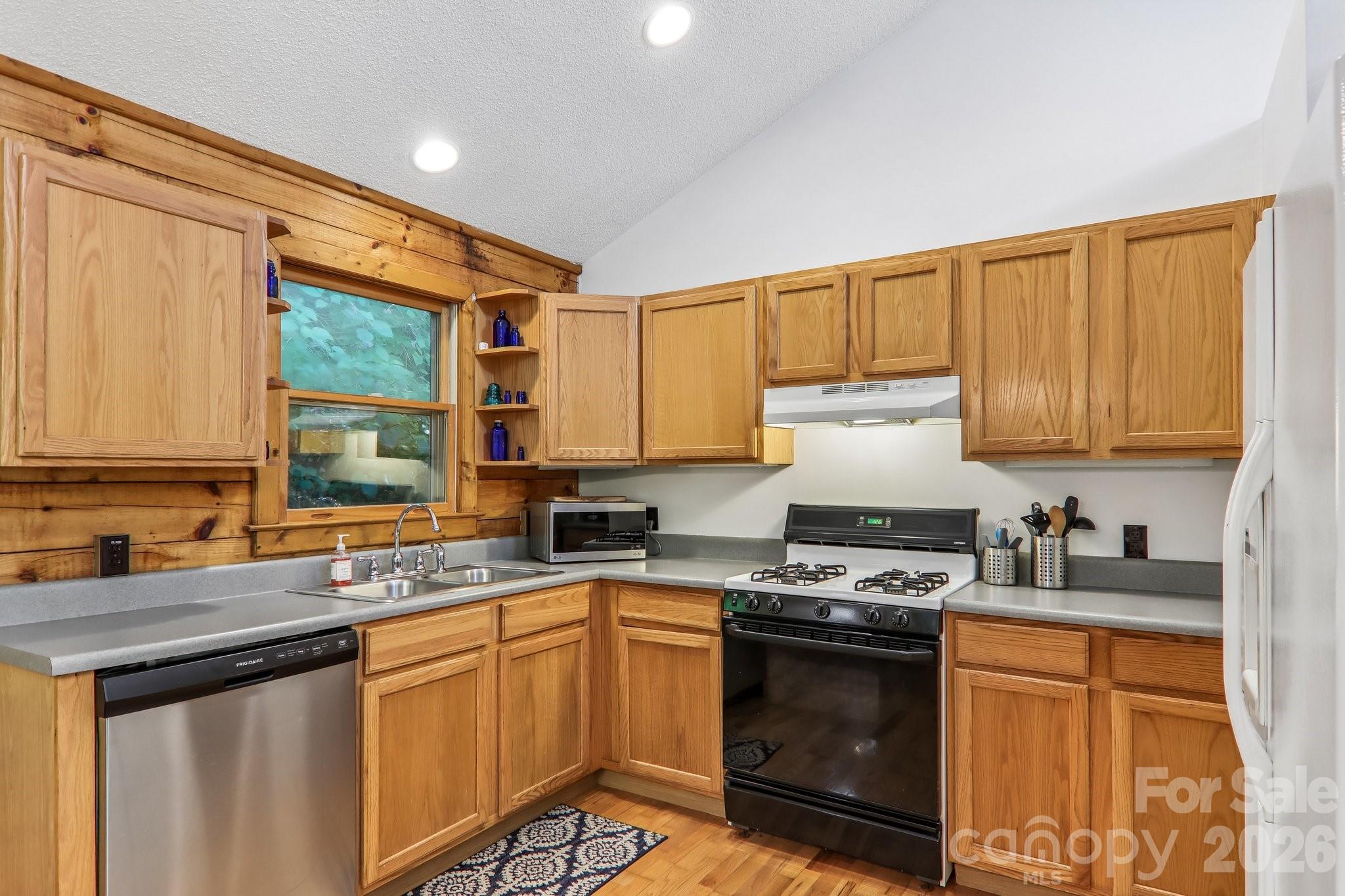 152 Trails End Lane — Maggie Valley