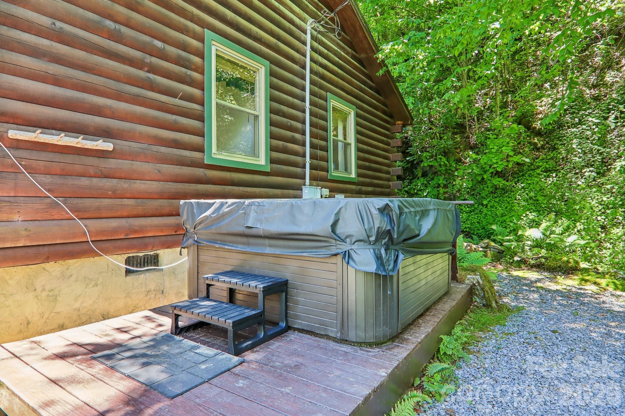 152 Trails End Lane — Maggie Valley