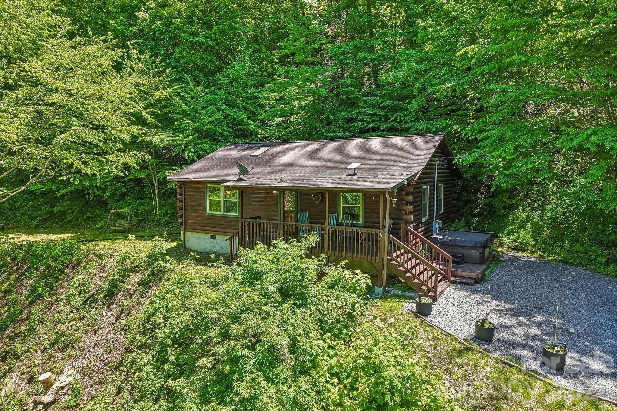152 Trails End Lane — Maggie Valley
