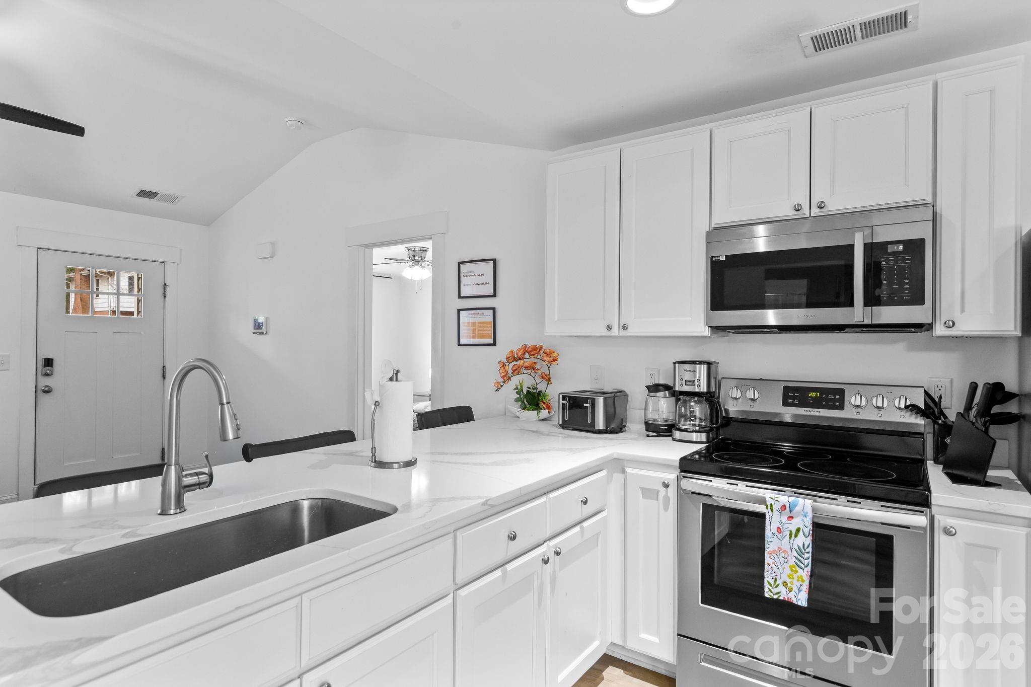 4117 Colebrook Road — Charlotte