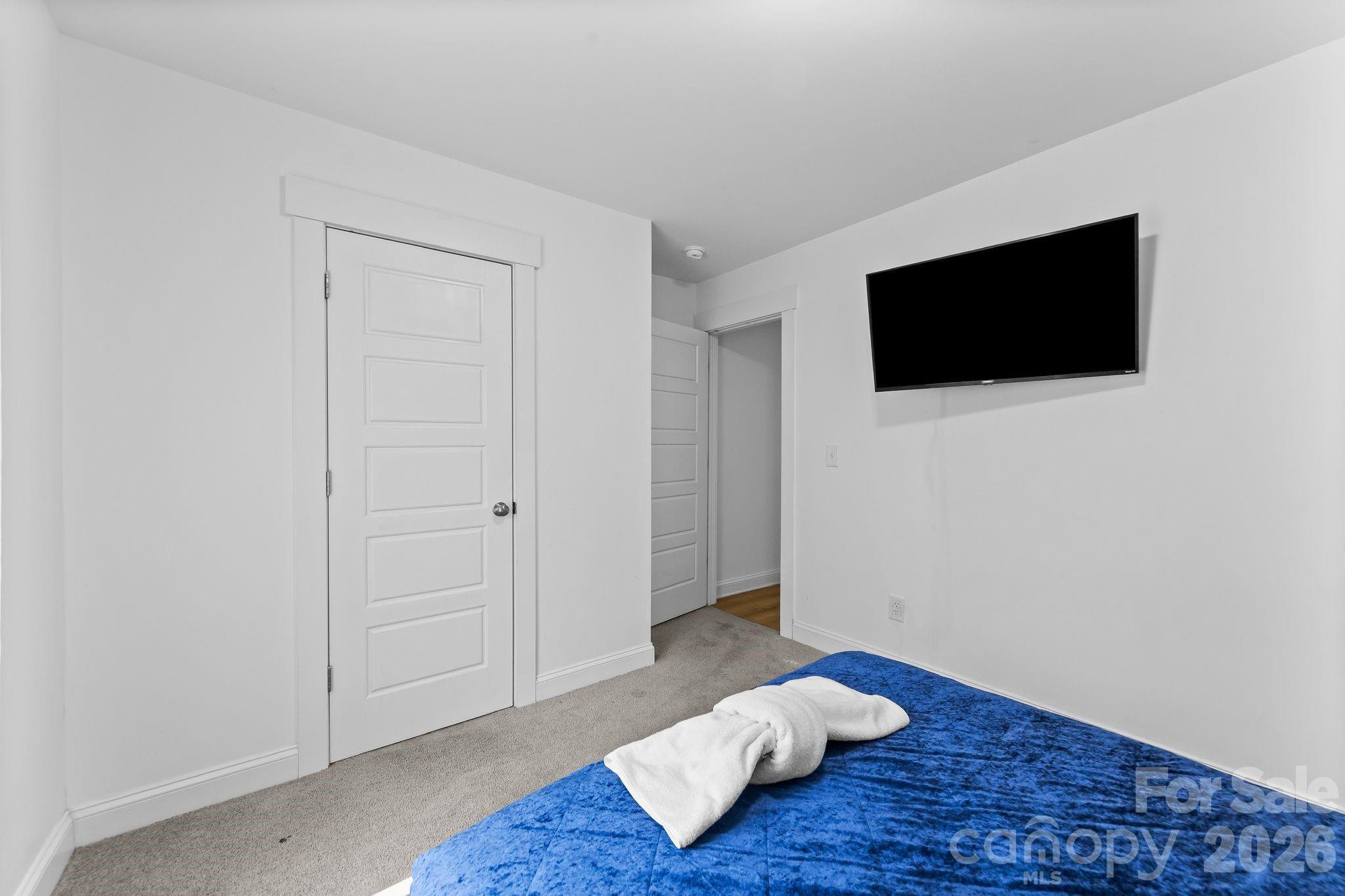 4117 Colebrook Road — Charlotte