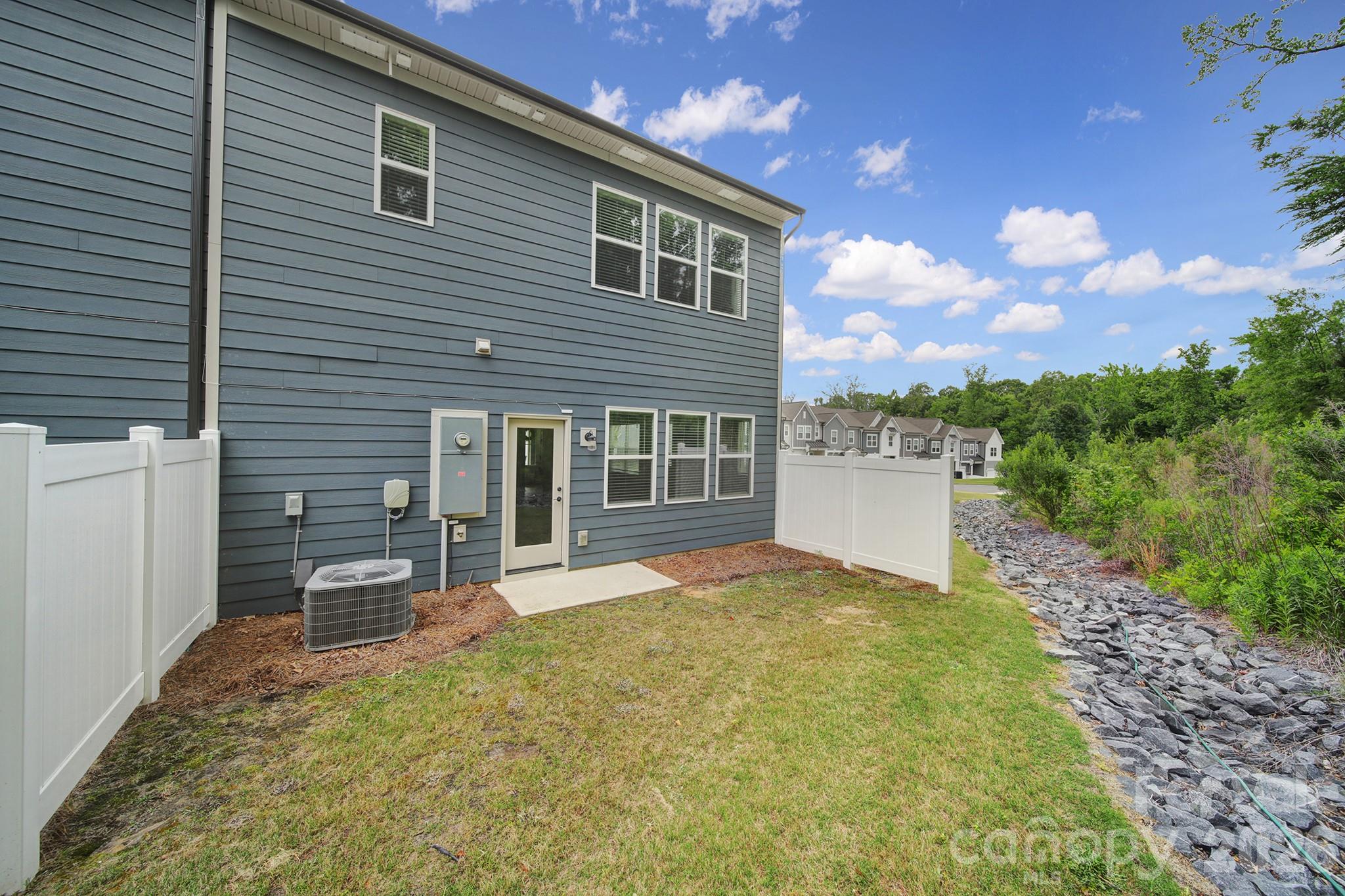 516 Madison Falls Court — Fort Mill