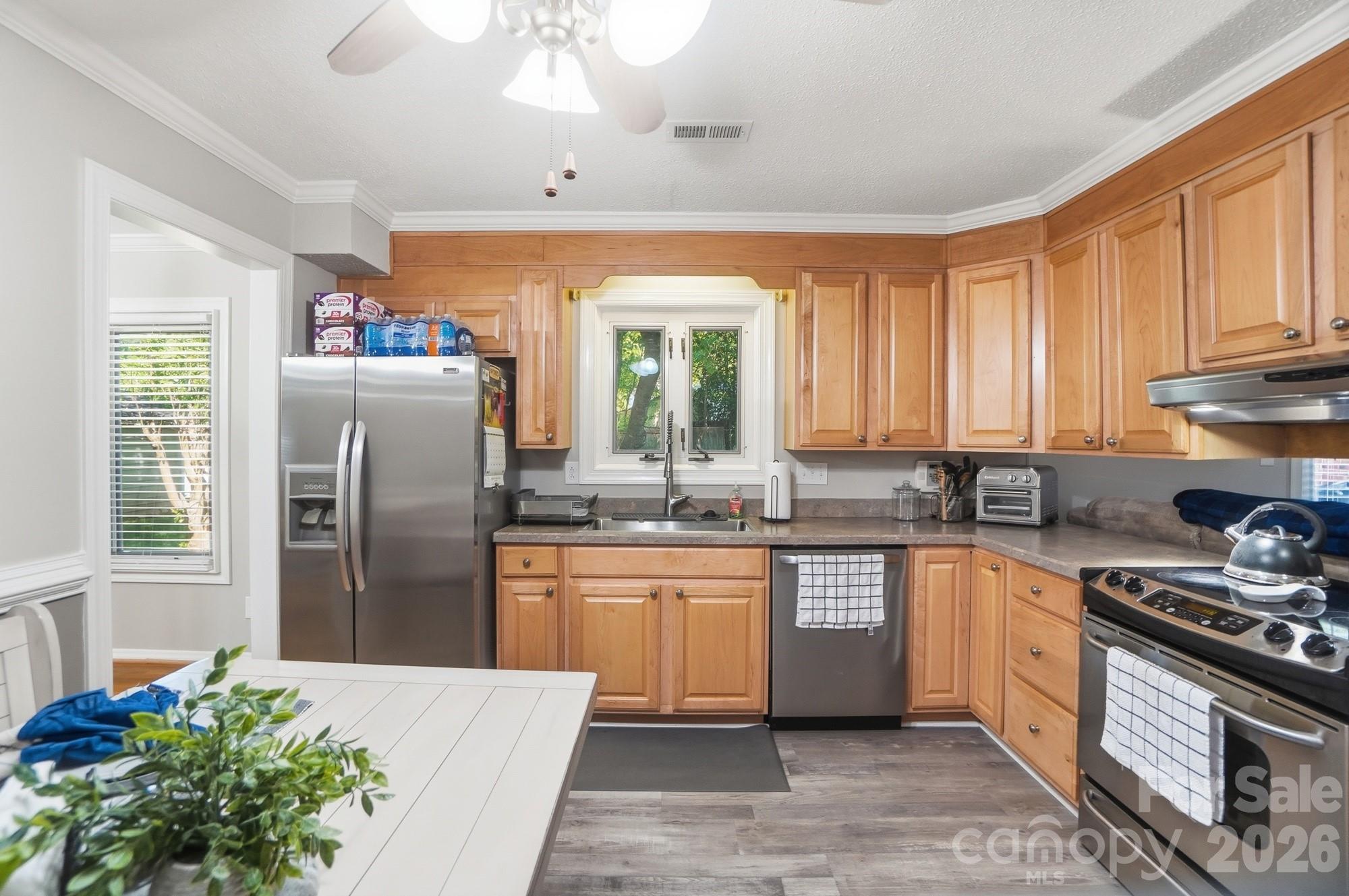 8616 Longbriar Drive — Charlotte