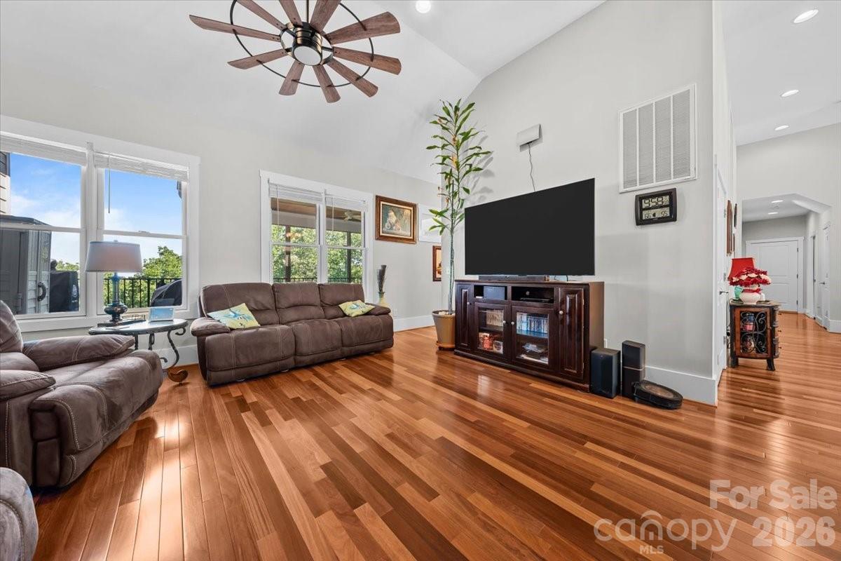 2207 Sierra Trace Road — Denton