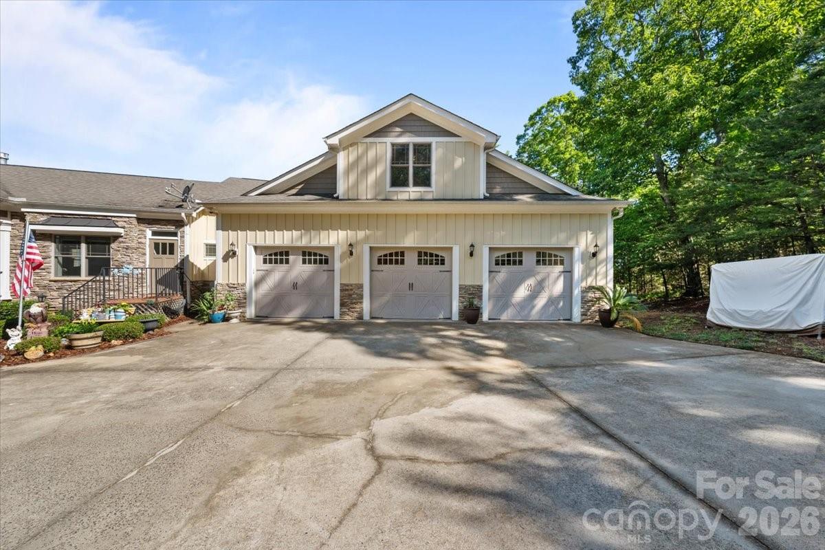 2207 Sierra Trace Road — Denton