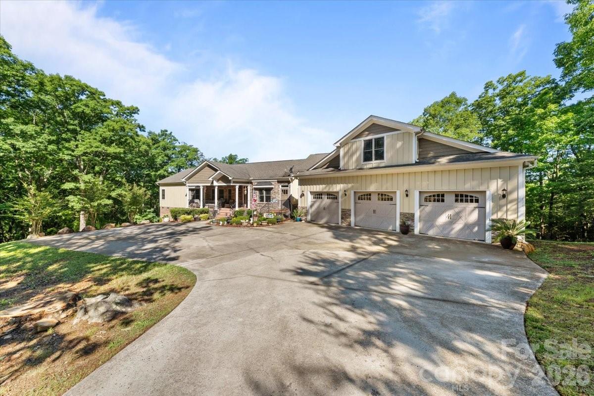 2207 Sierra Trace Road — Denton