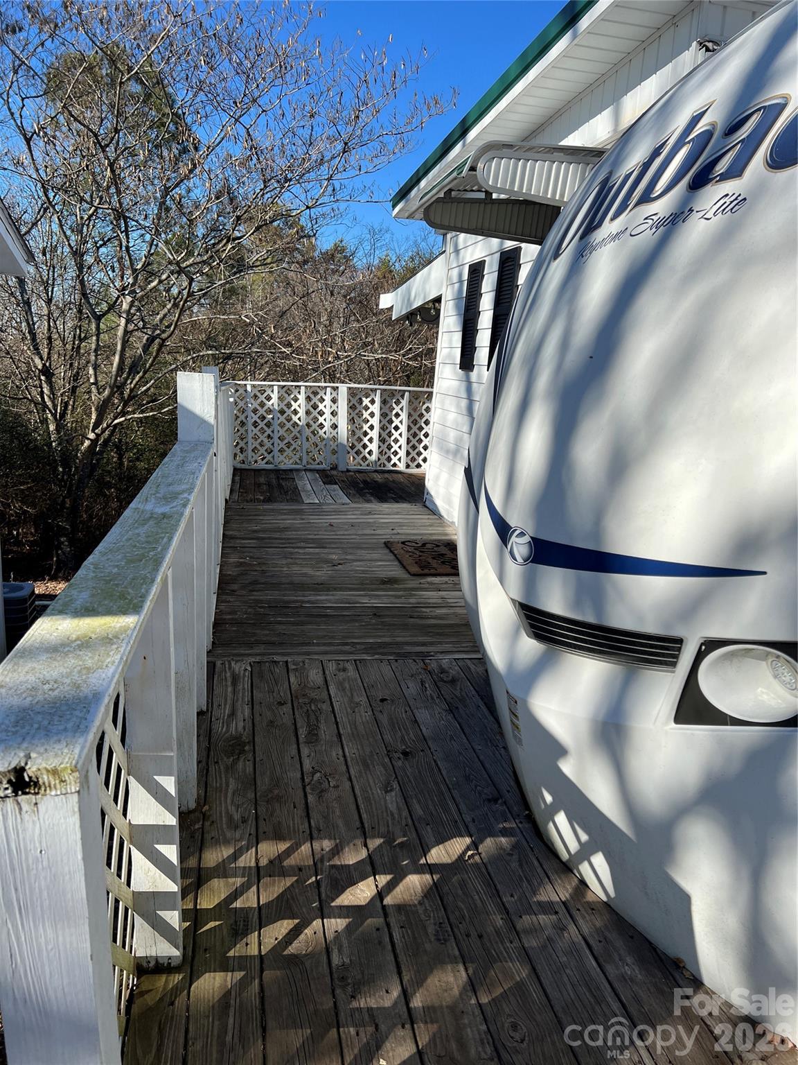 322 Mount View Lane — New London