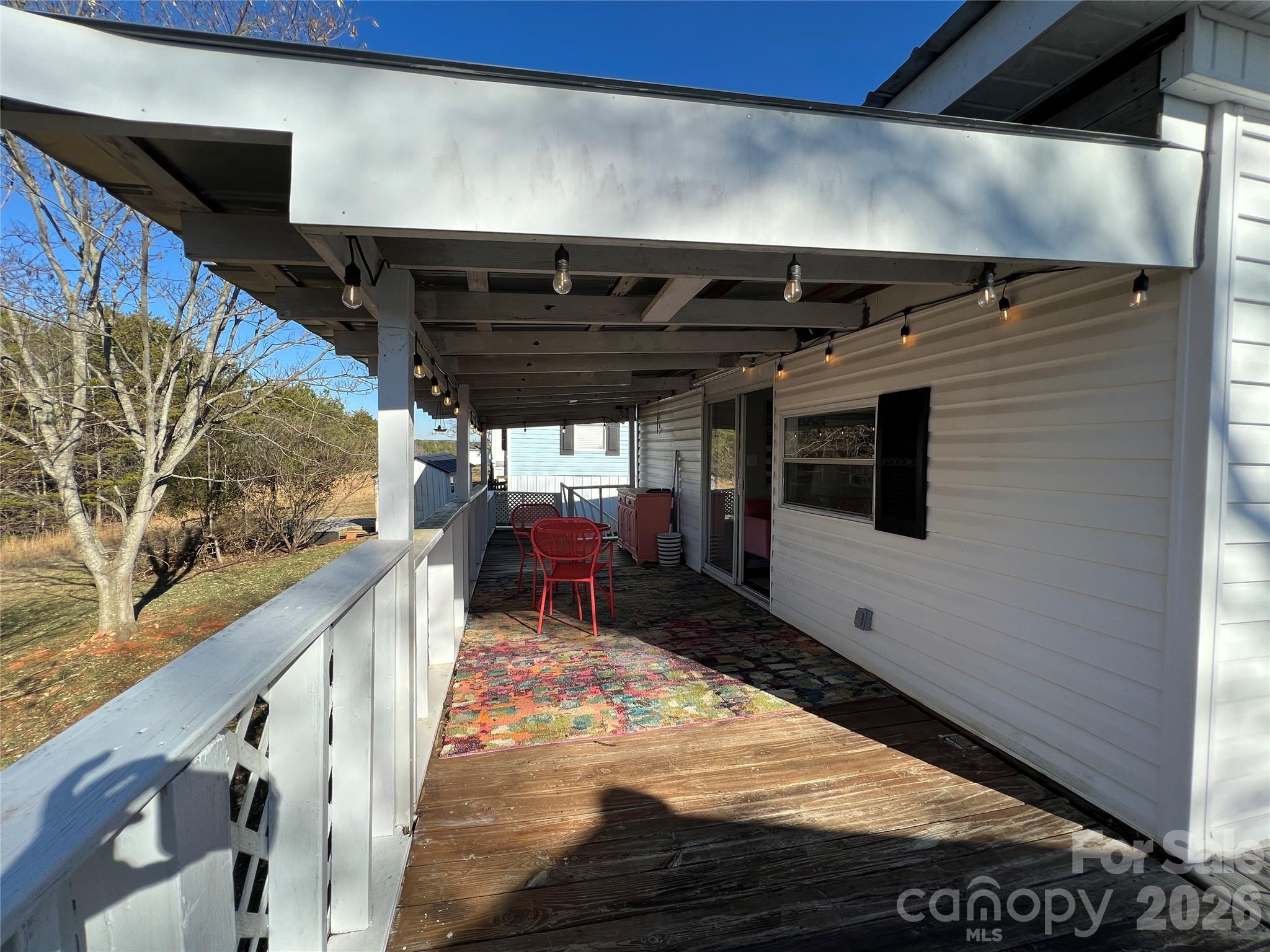 322 Mount View Lane — New London