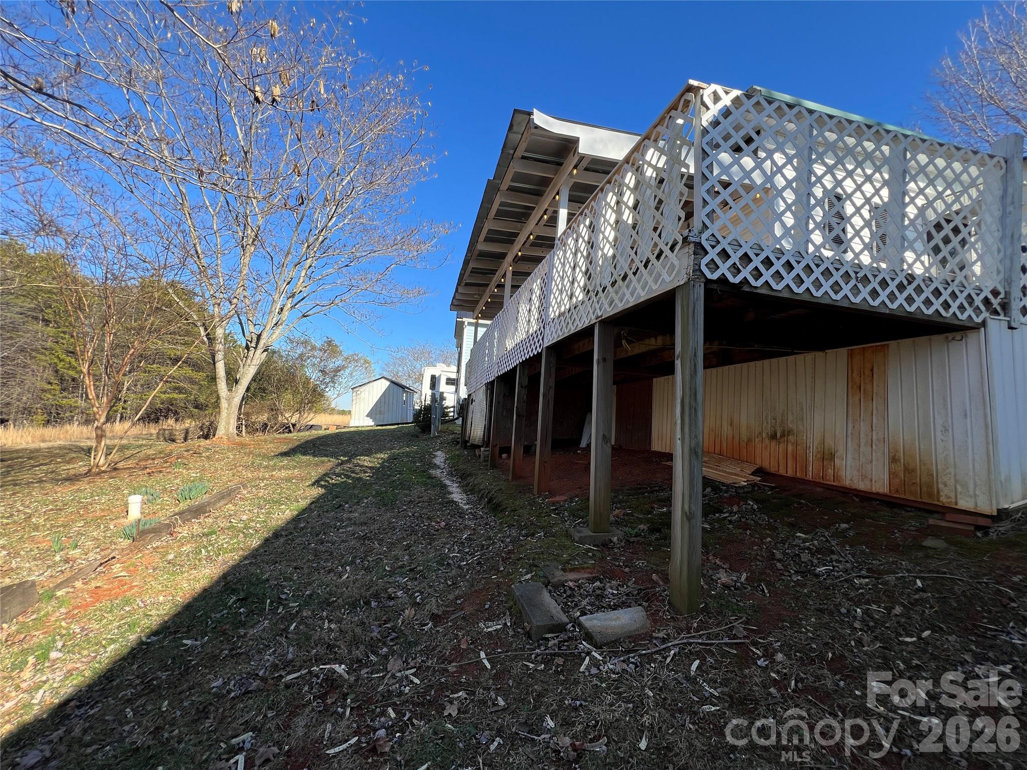 322 Mount View Lane — New London