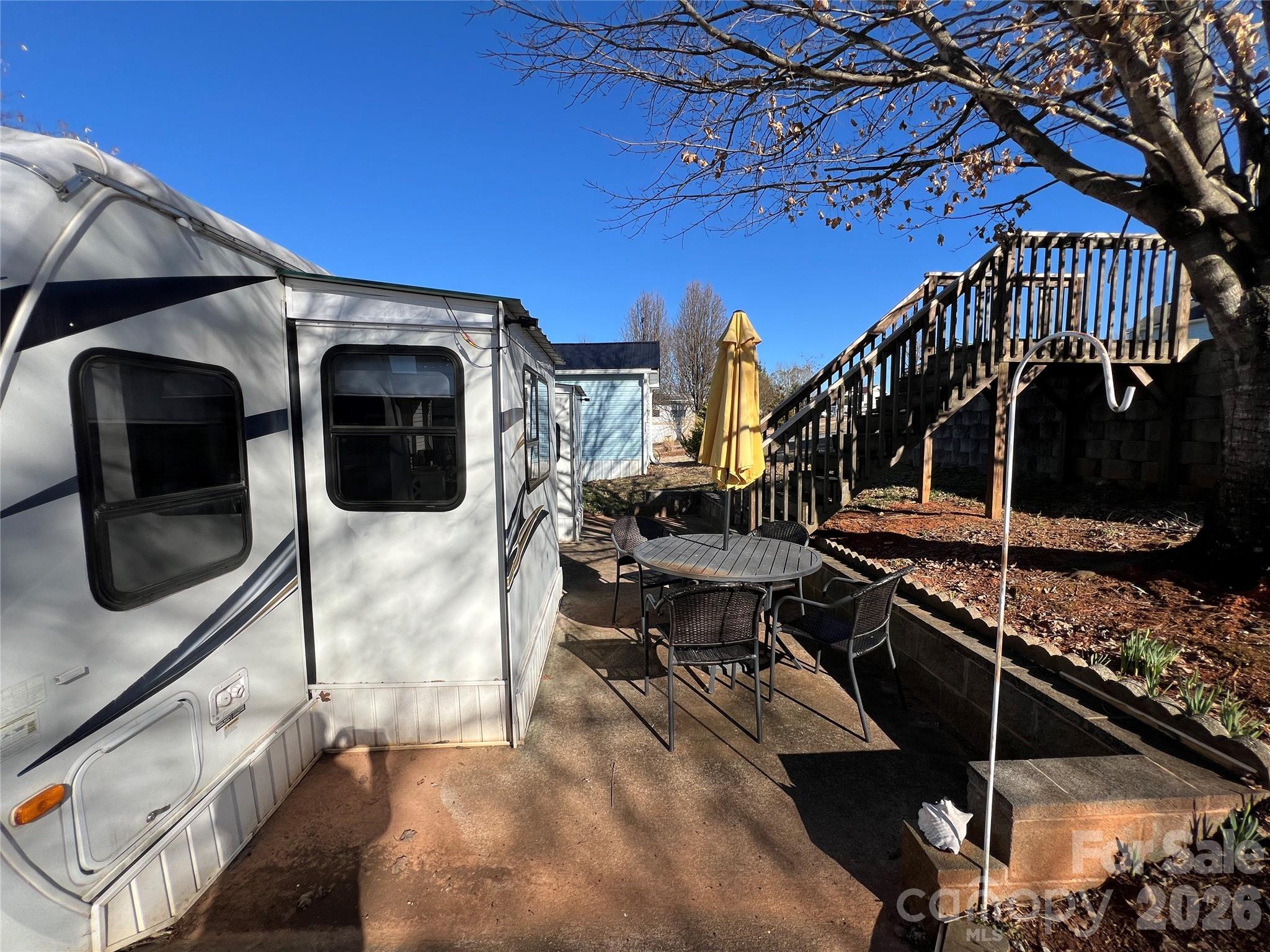 322 Mount View Lane — New London