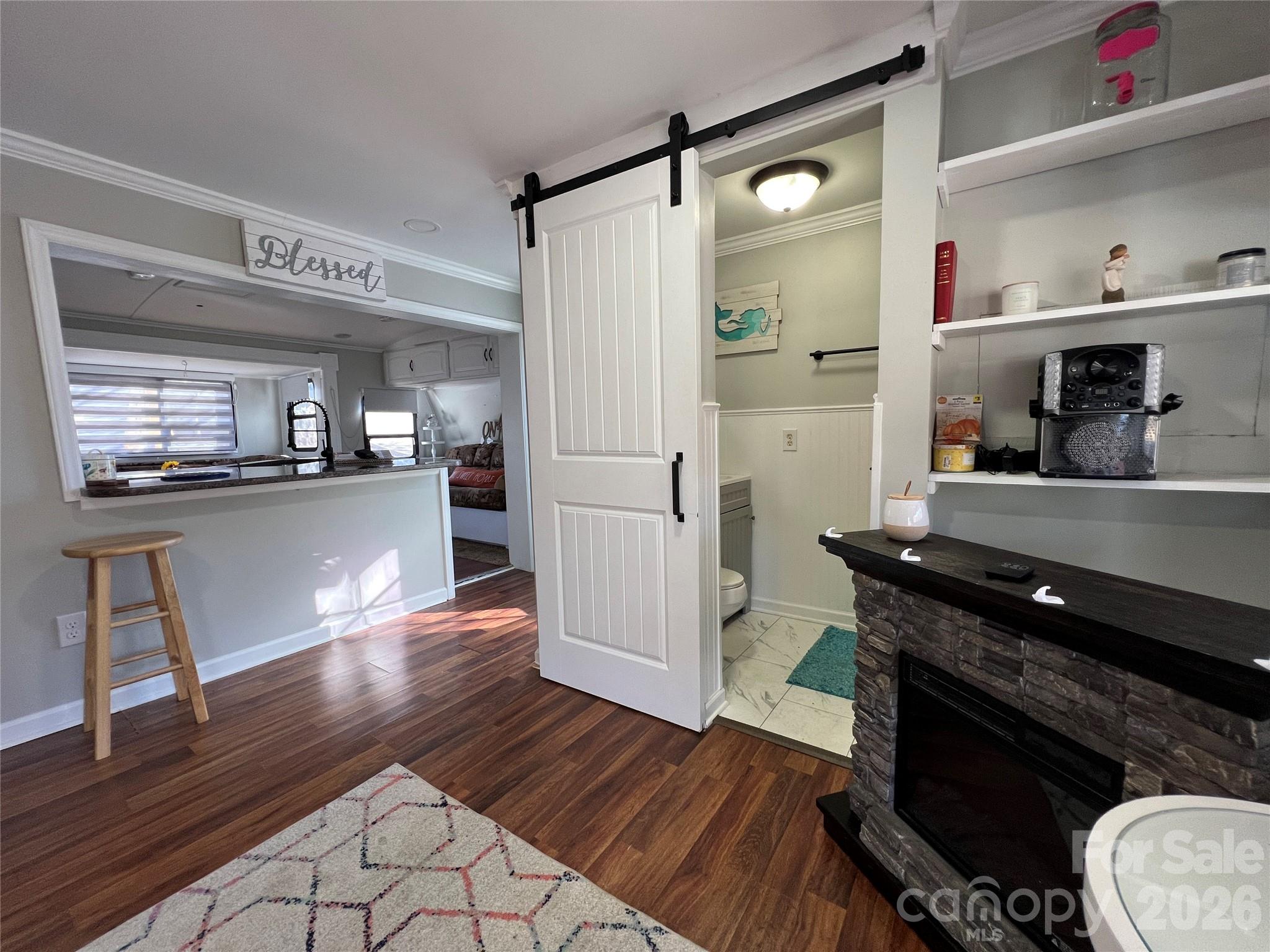 322 Mount View Lane — New London
