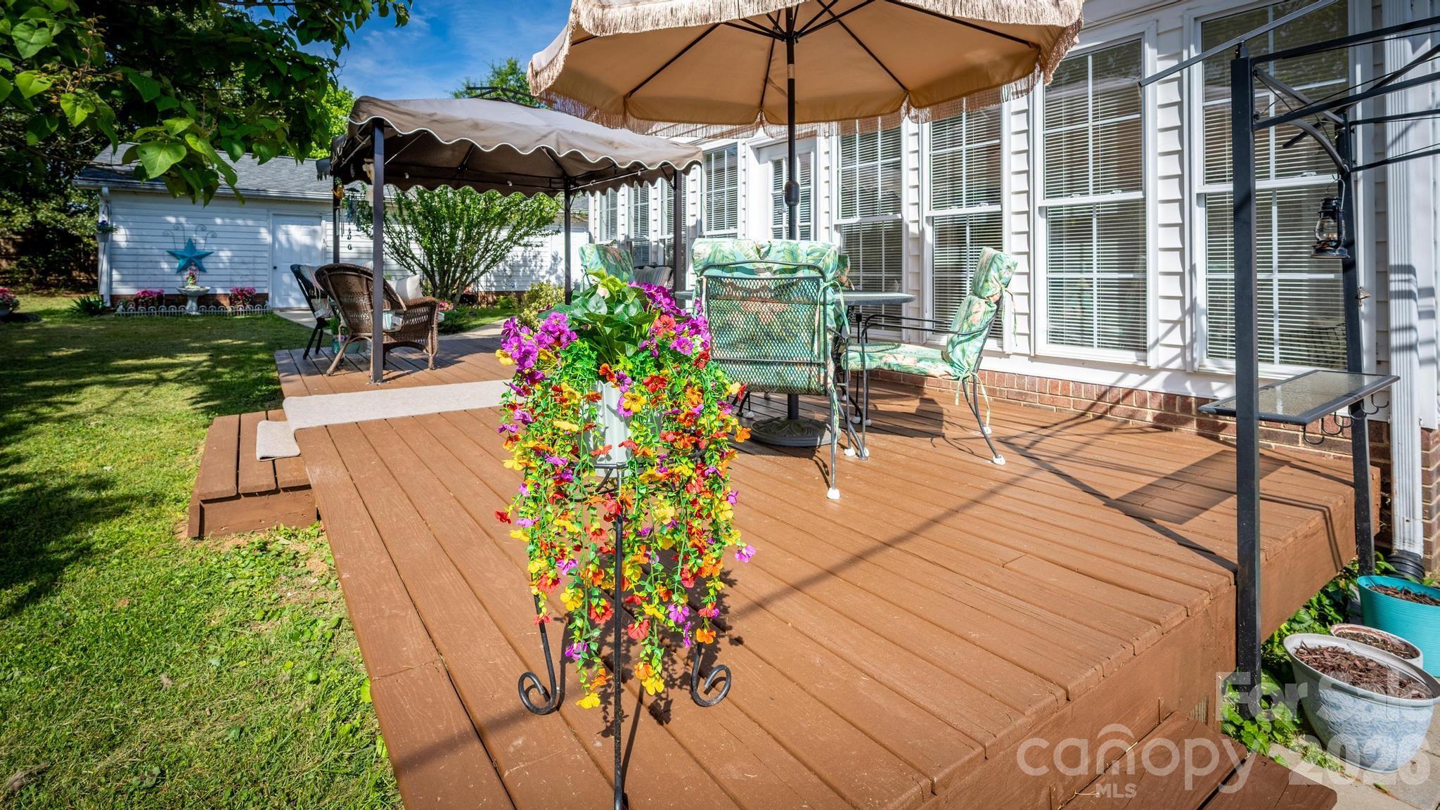 112 Persimmon Circle — Statesville