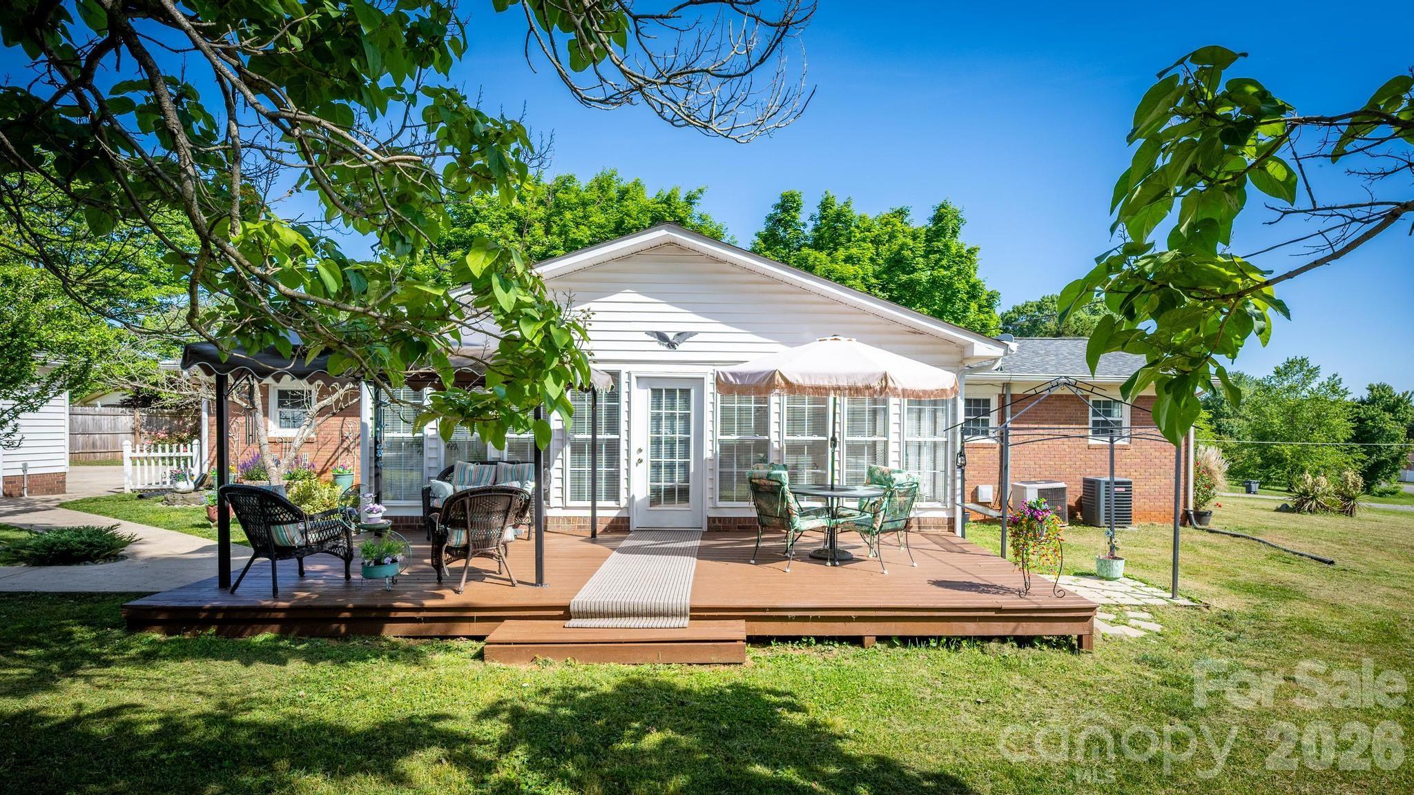 112 Persimmon Circle — Statesville