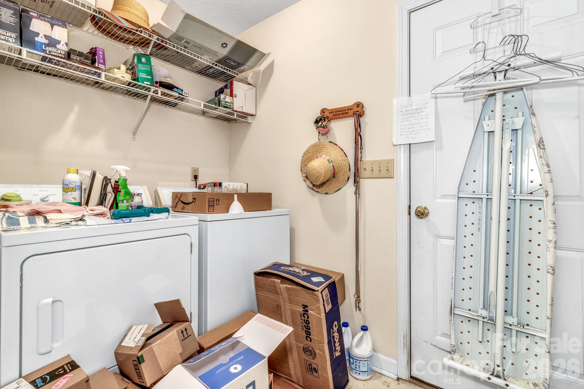 105 Amelia Drive — Hendersonville