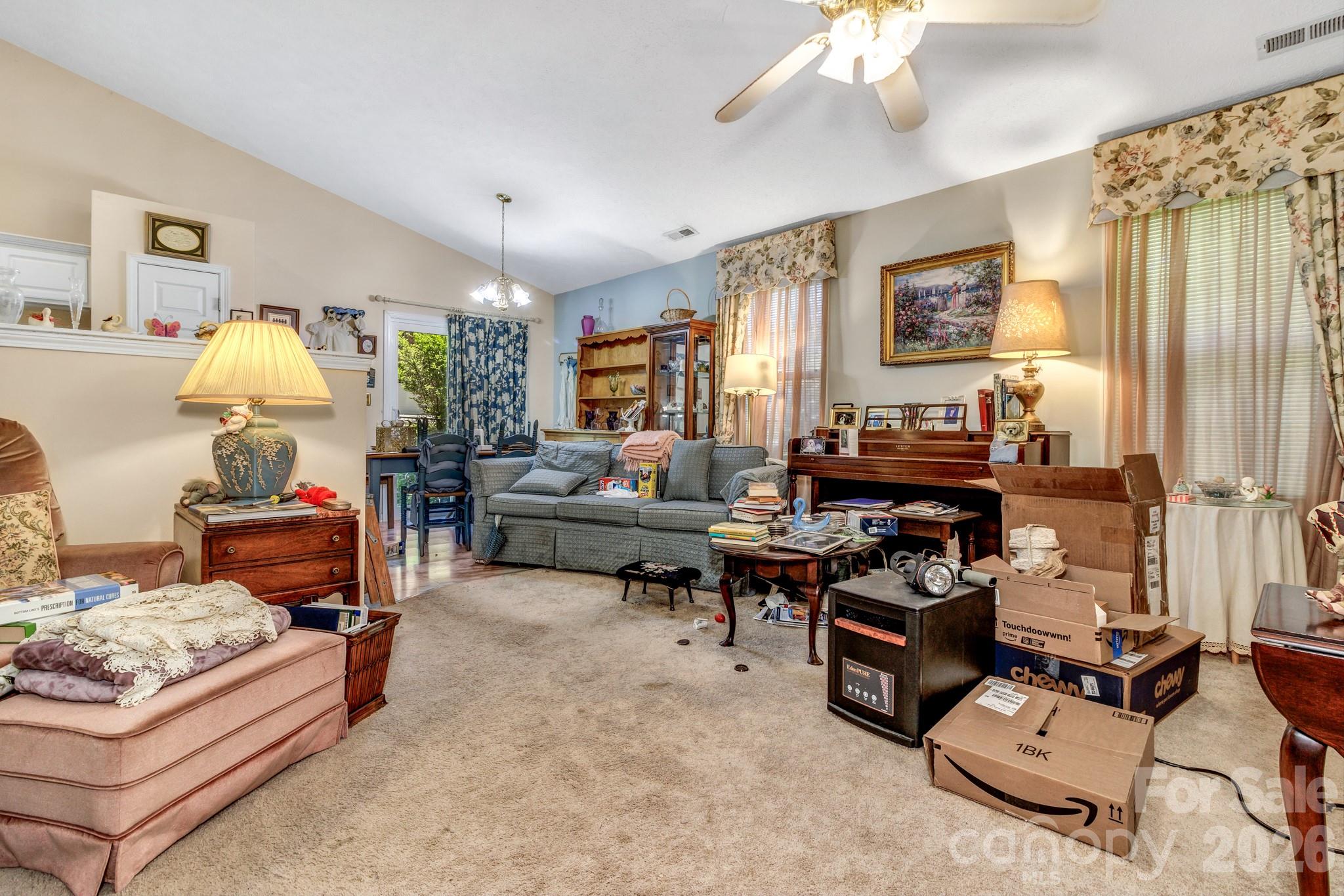 105 Amelia Drive — Hendersonville