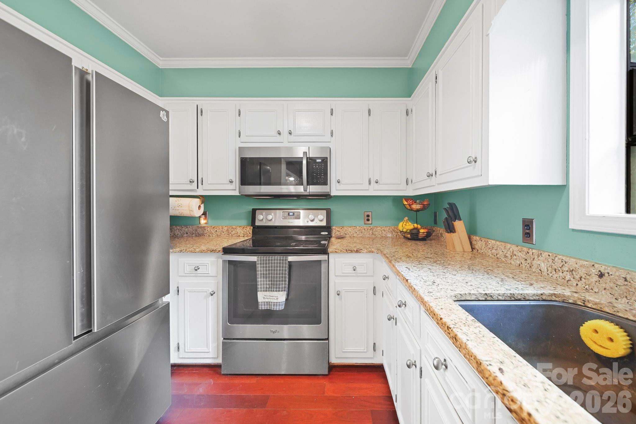 7813 Red Robin Trail — Denver