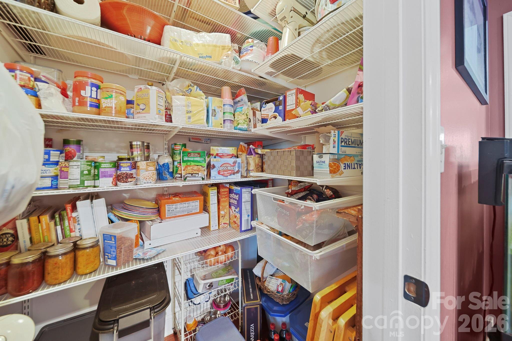 7813 Red Robin Trail — Denver