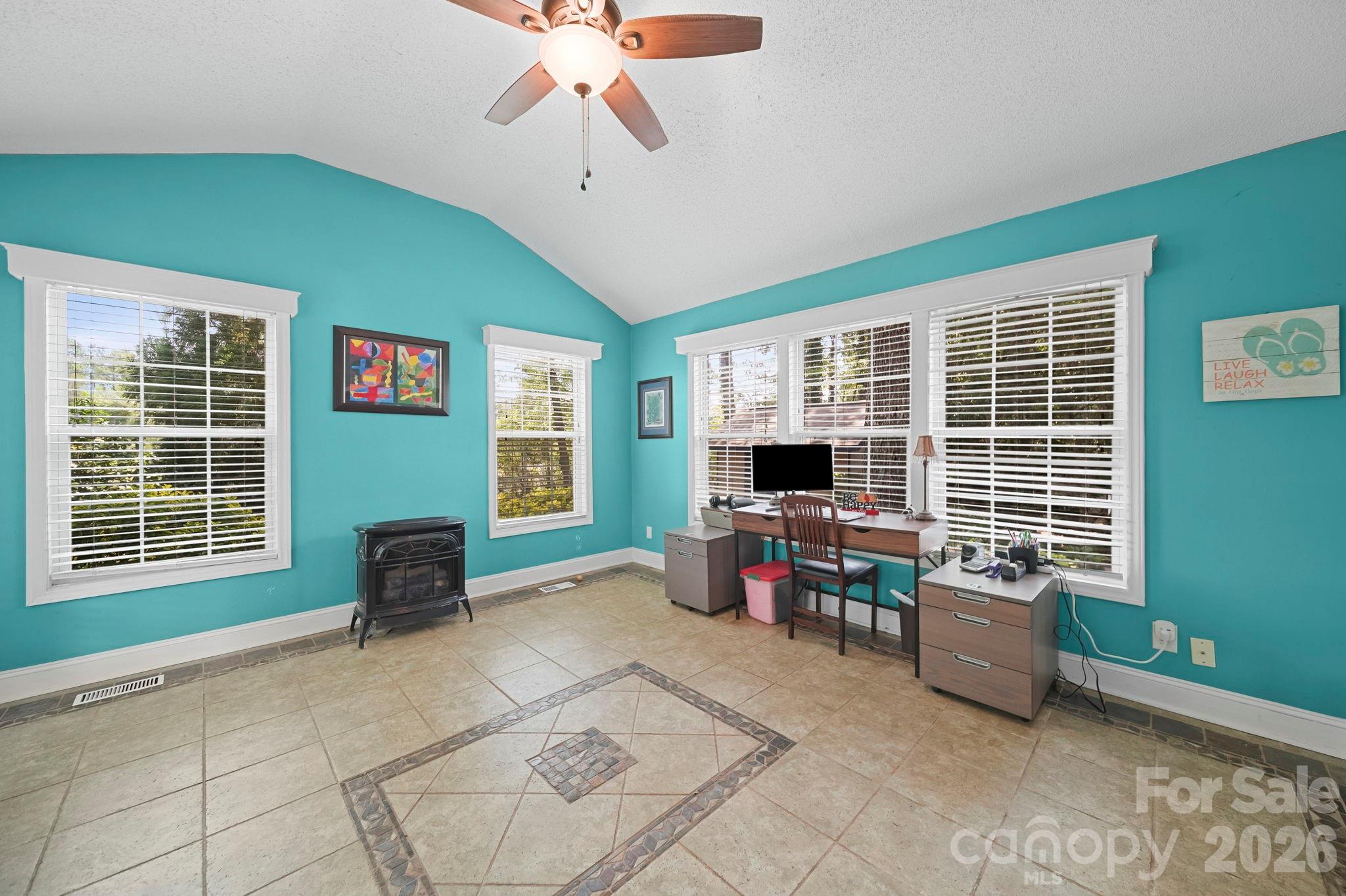 7813 Red Robin Trail — Denver
