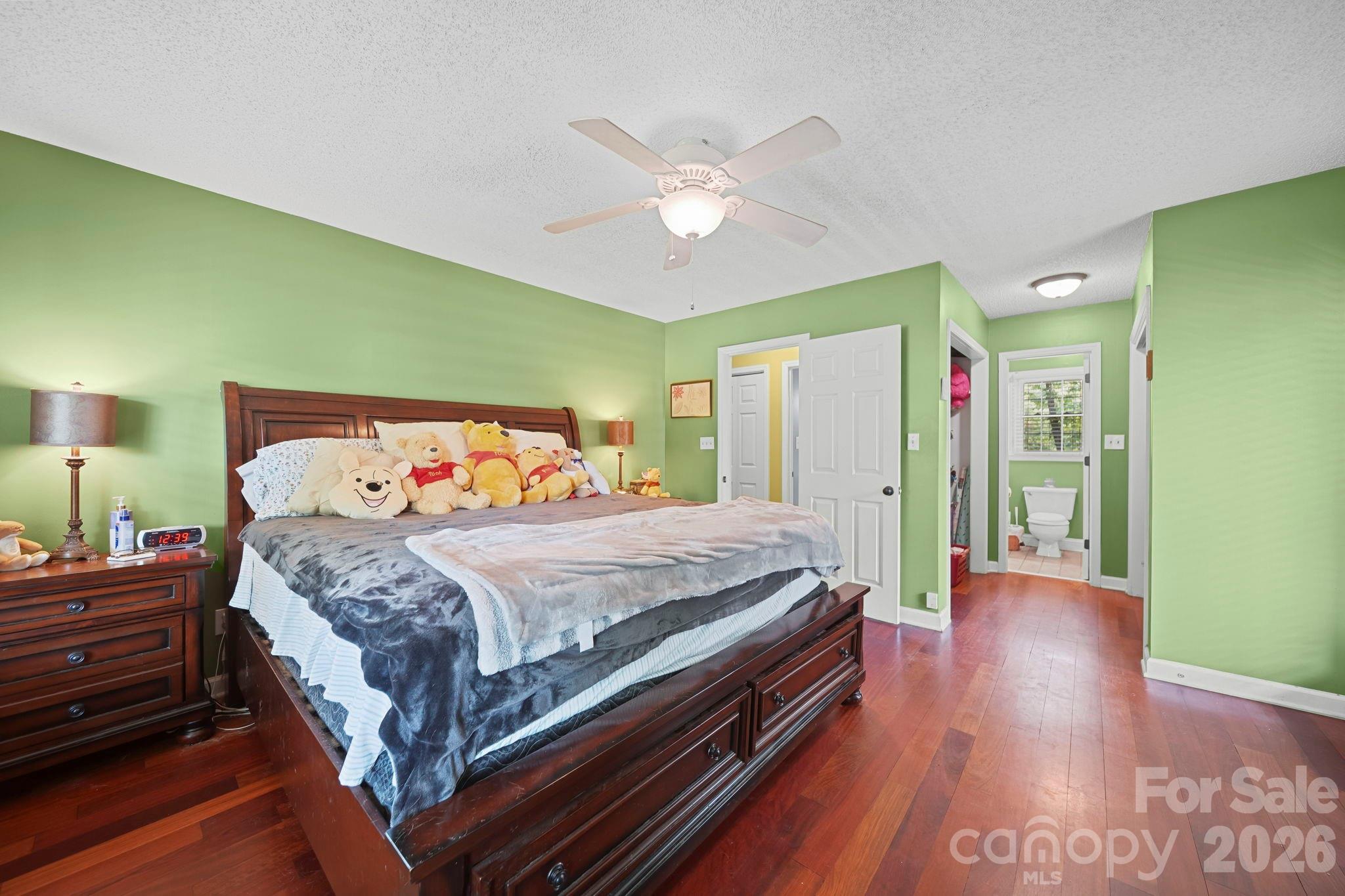 7813 Red Robin Trail — Denver