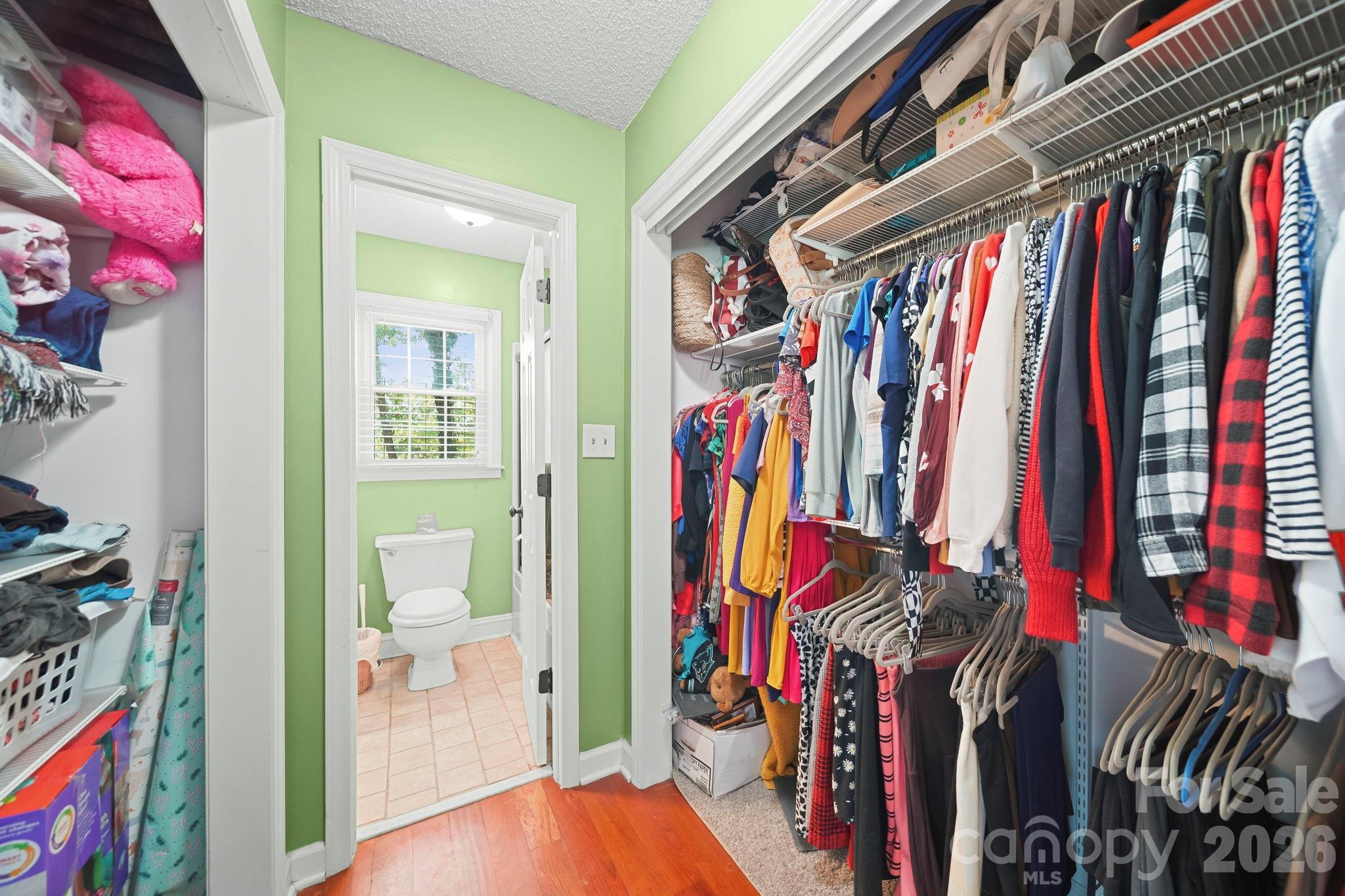 7813 Red Robin Trail — Denver